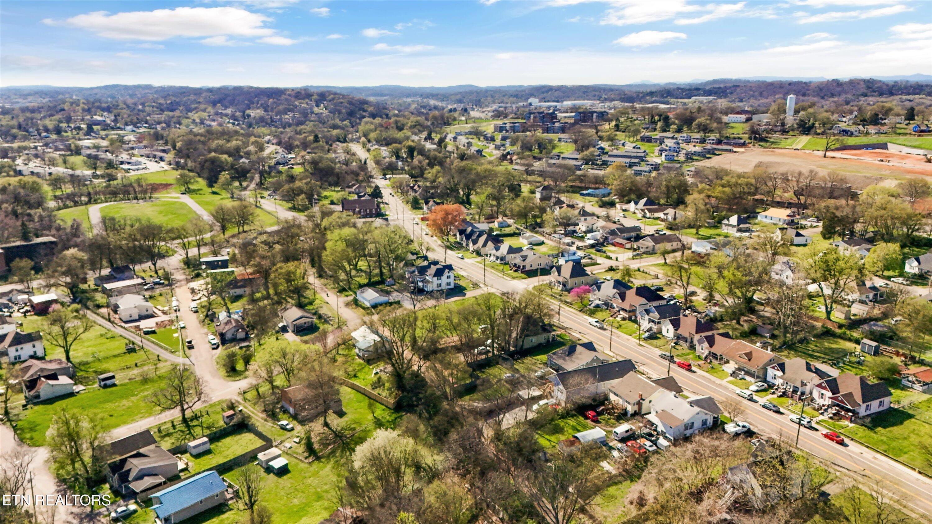 1332 Beaumont Avenue Knoxville TN 37921