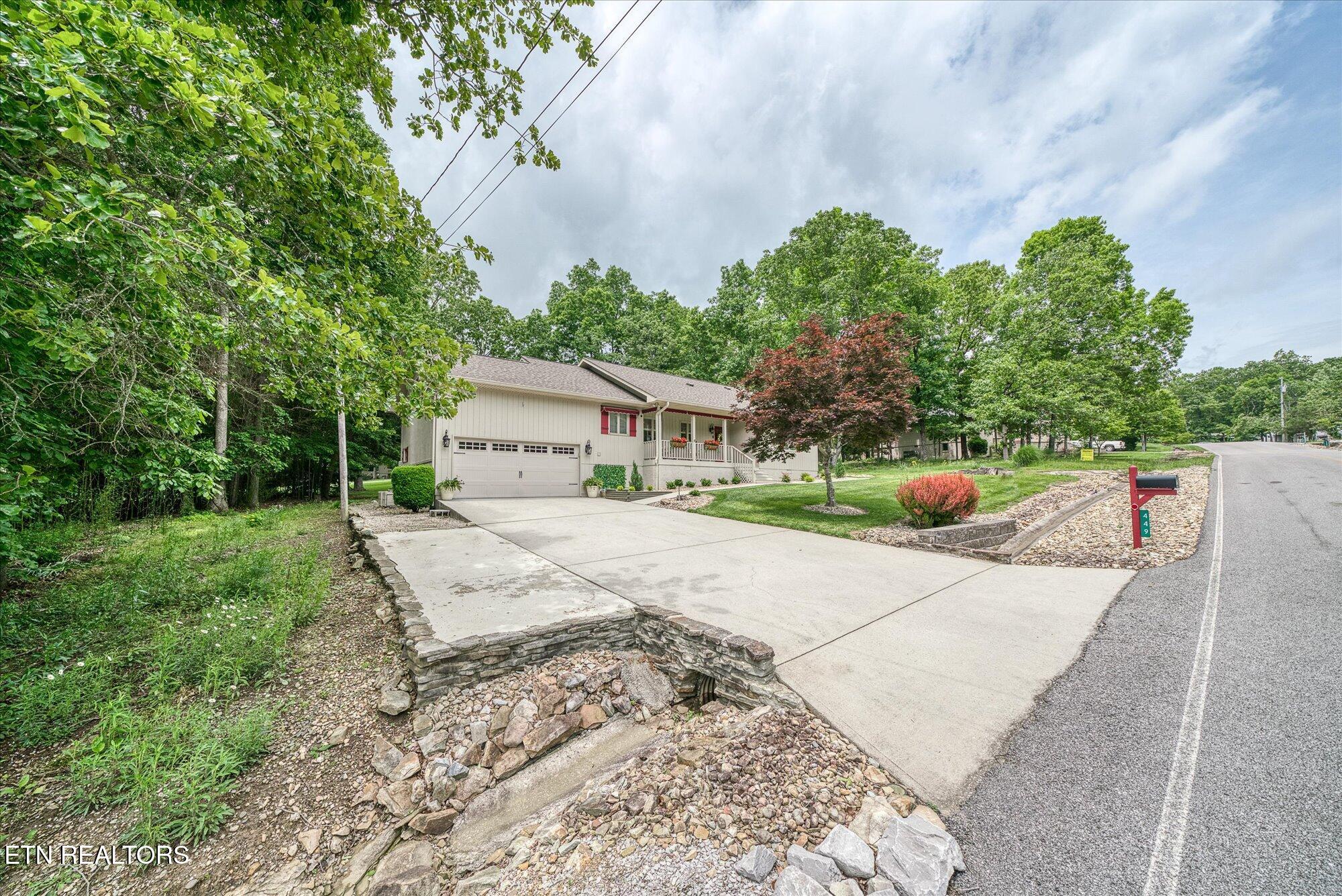 449 Snead Drive Crossville TN 38558