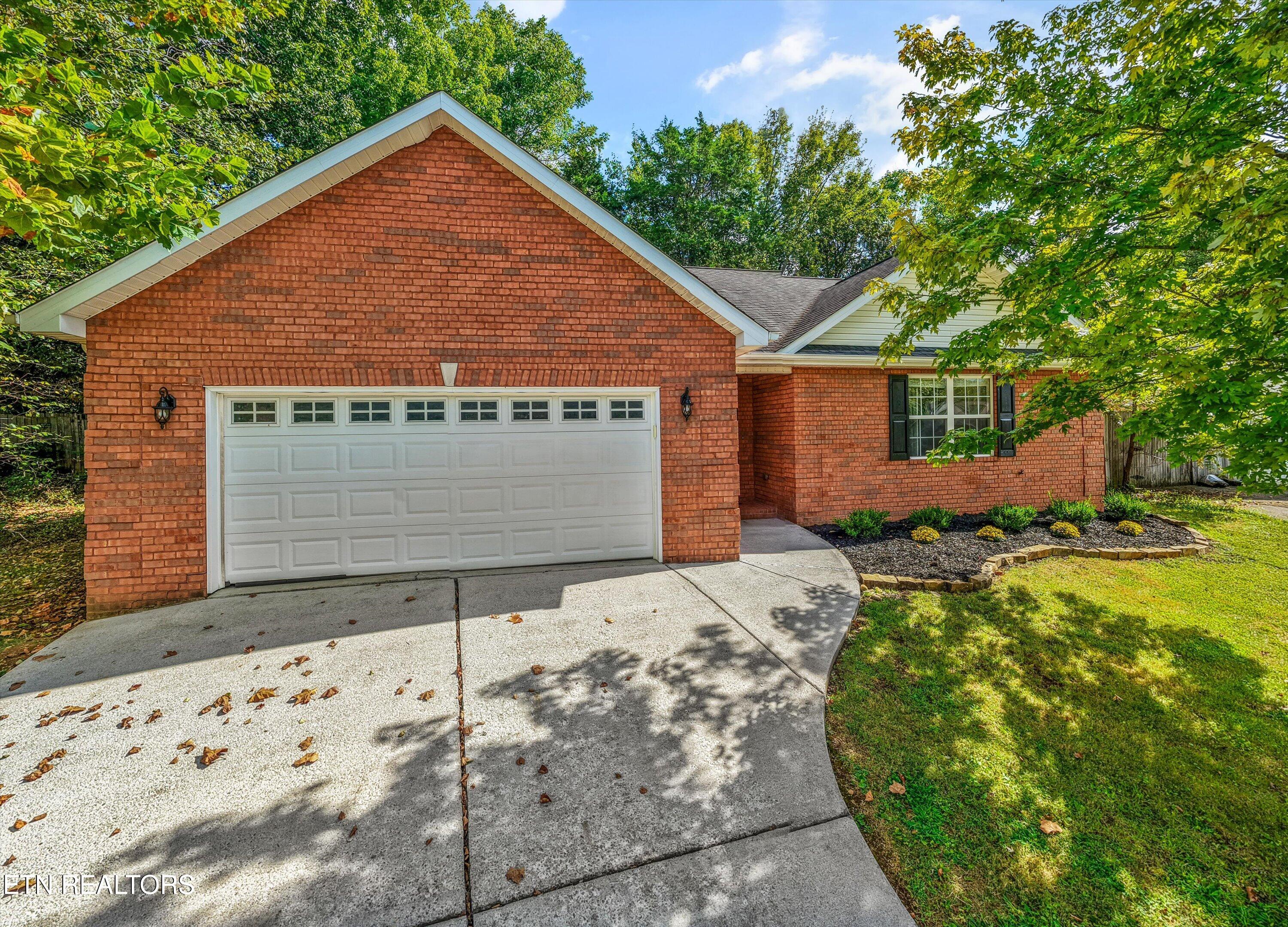 2306 Sunnywood Lane Knoxville TN 37912