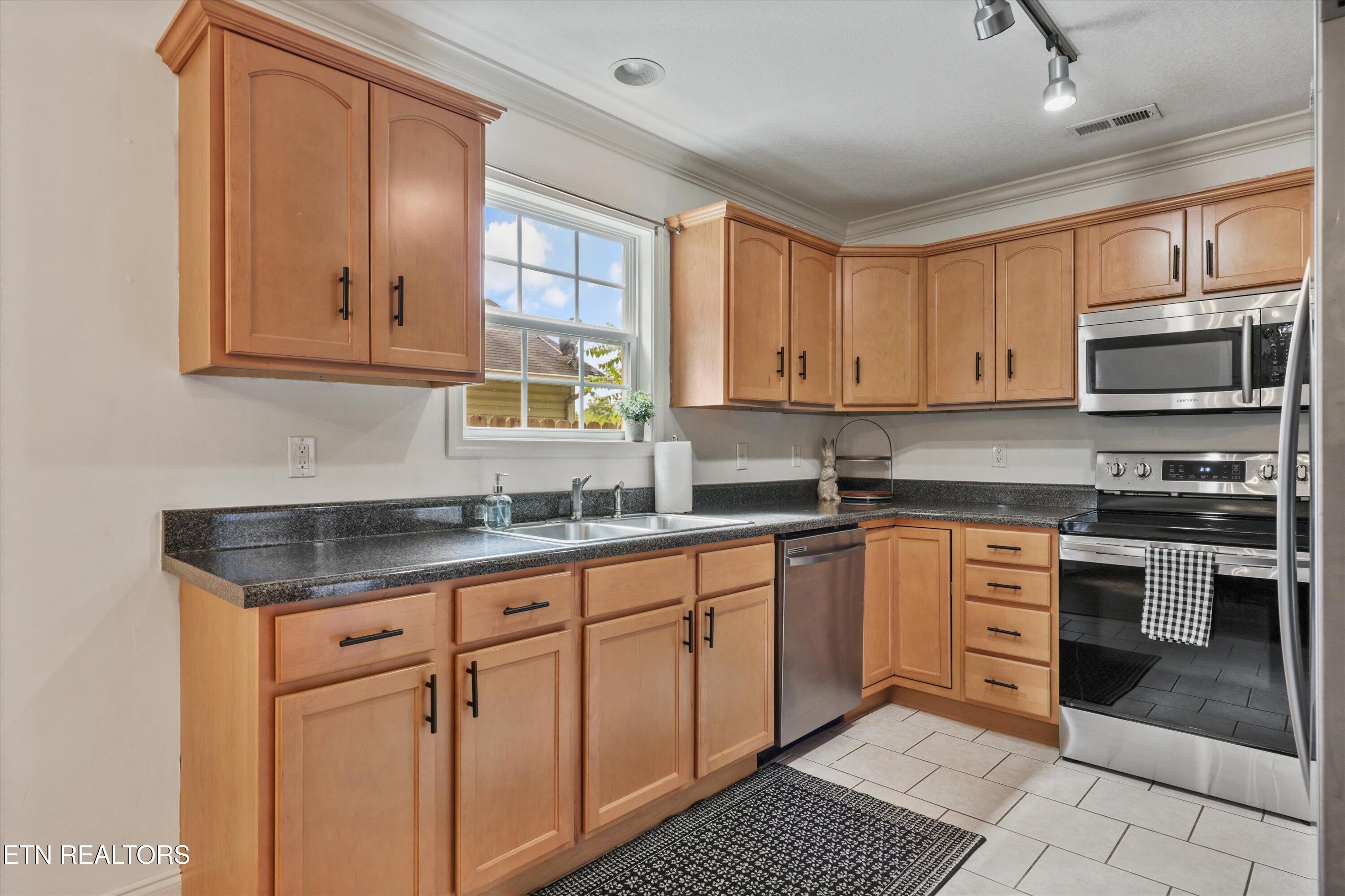 2306 Sunnywood Lane Knoxville TN 37912
