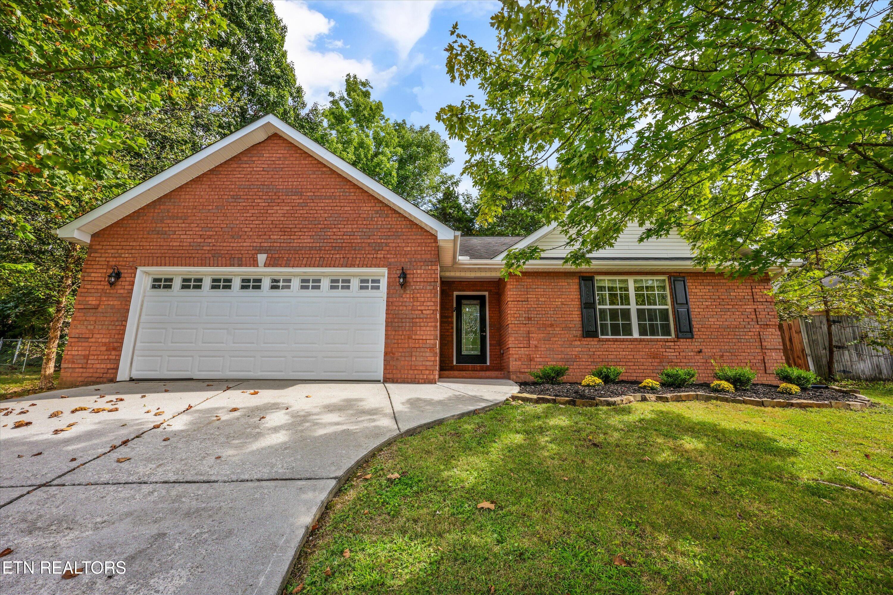 2306 Sunnywood Lane Knoxville TN 37912