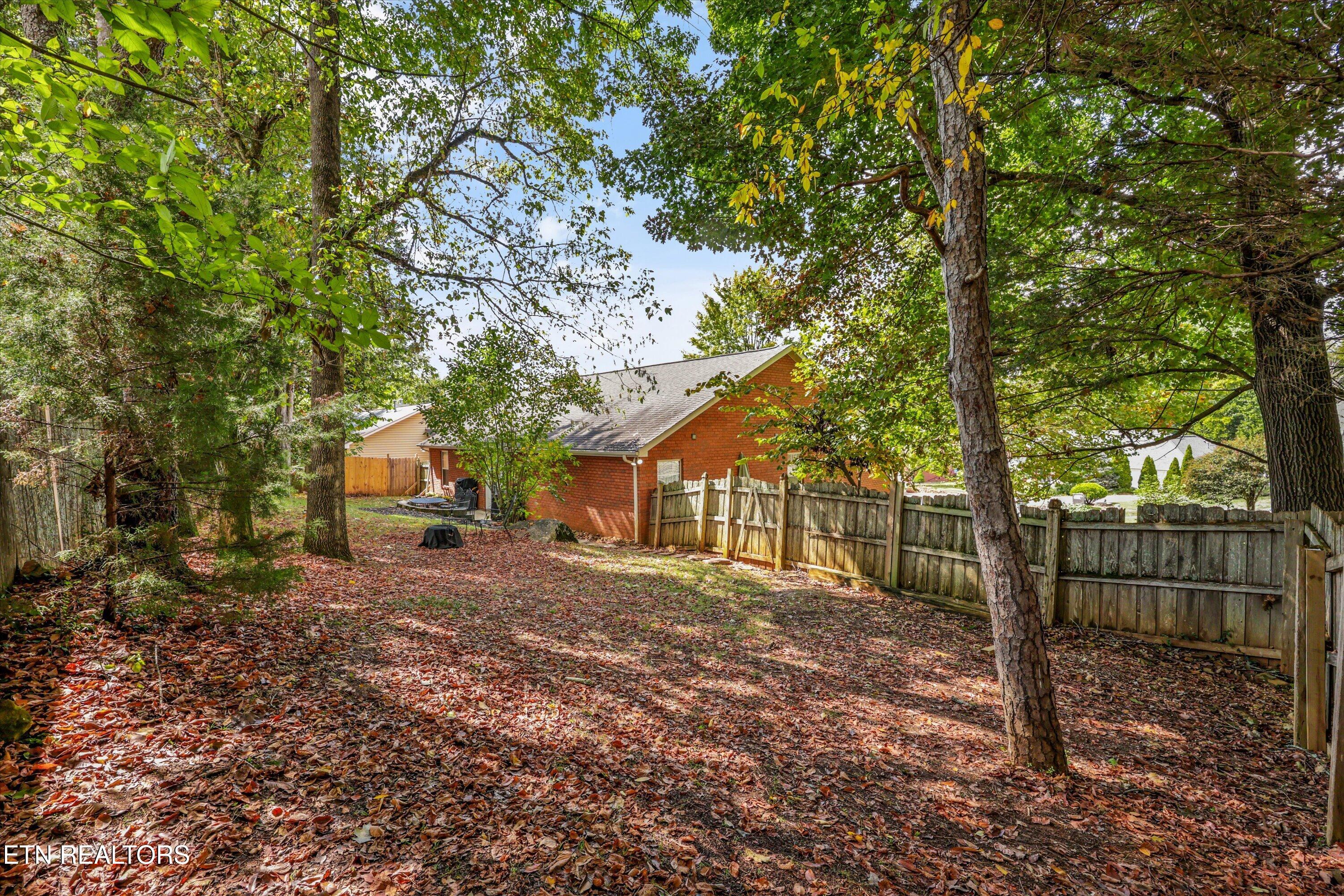 2306 Sunnywood Lane Knoxville TN 37912