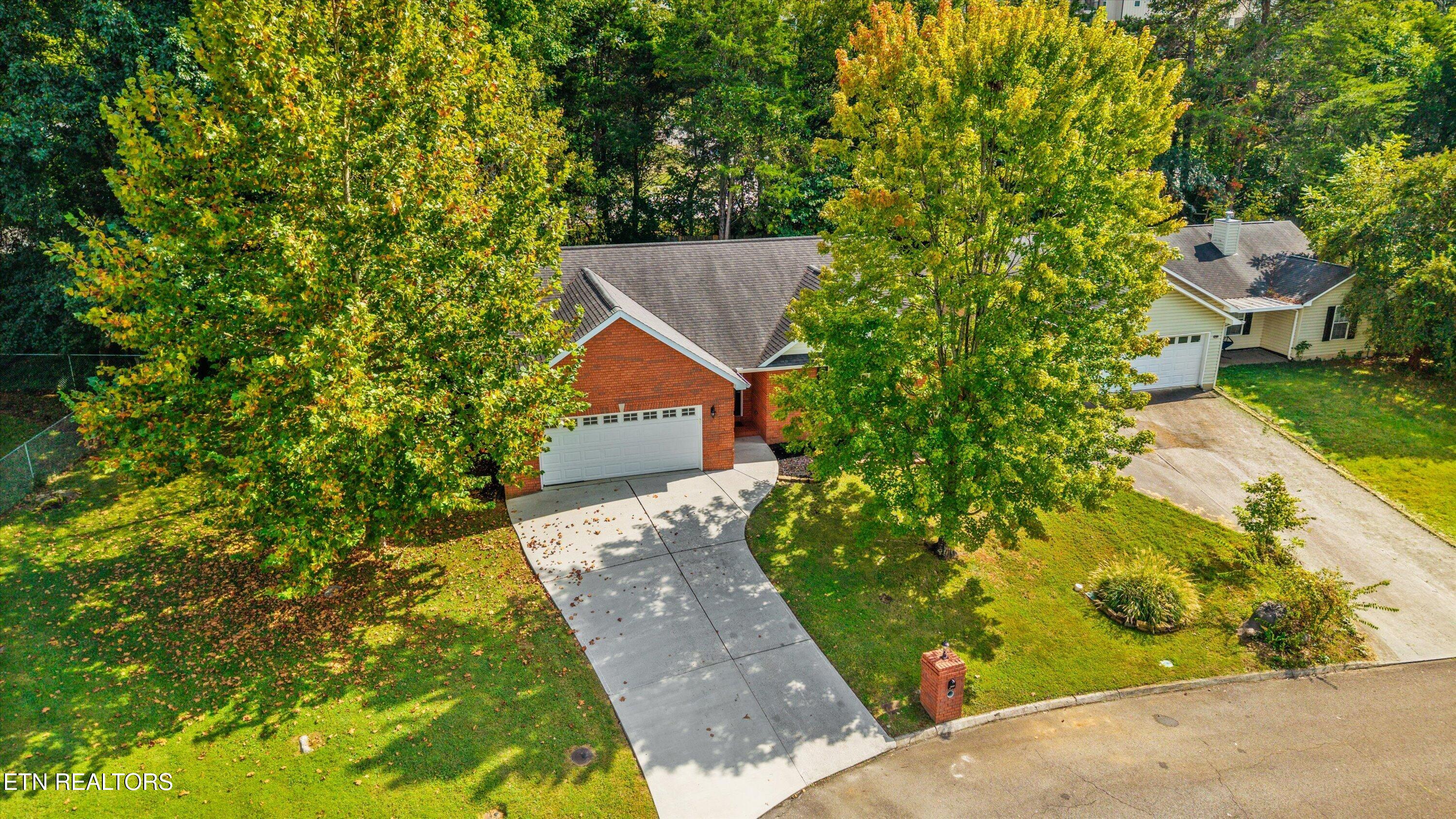 2306 Sunnywood Lane Knoxville TN 37912