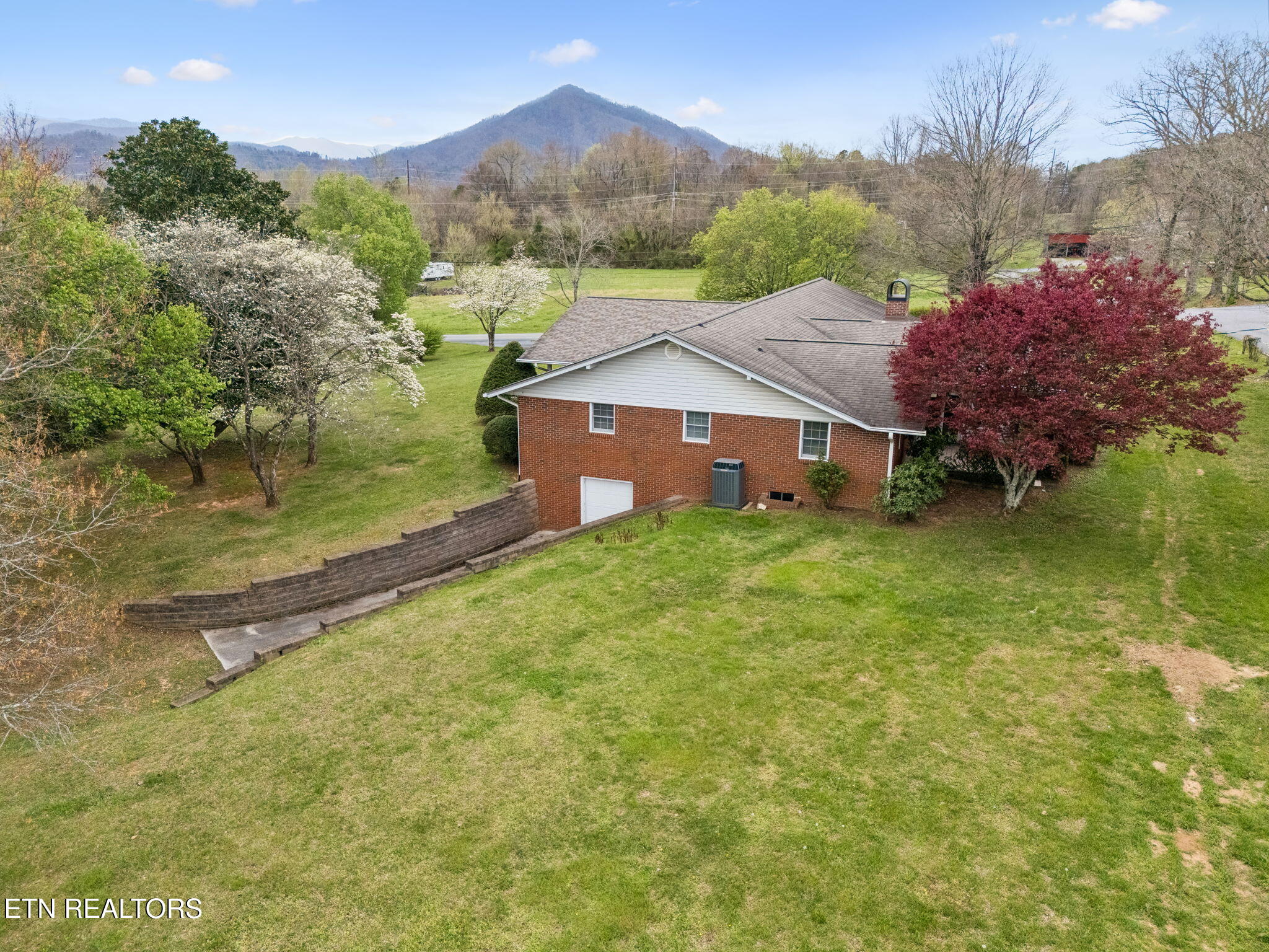 3114 Wearwood Drive Sevierville TN 37862