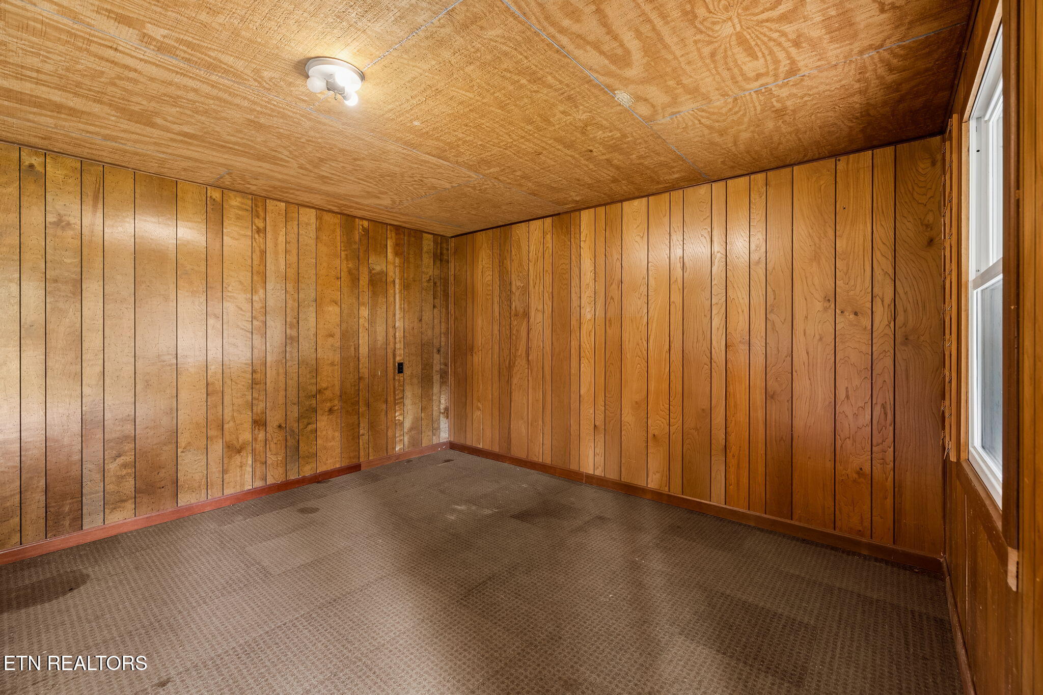3114 Wearwood Drive Sevierville TN 37862