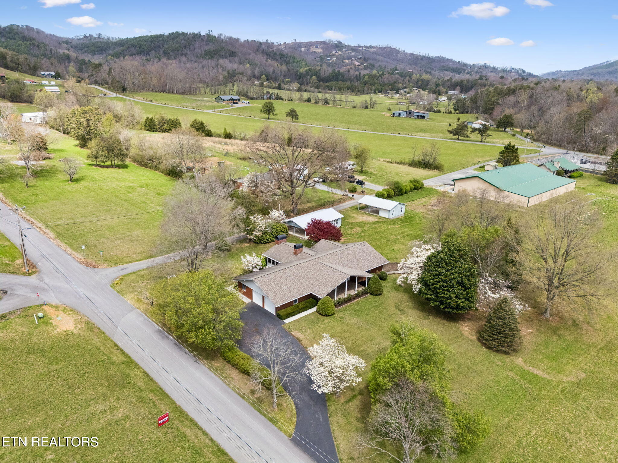 3114 Wearwood Drive Sevierville TN 37862