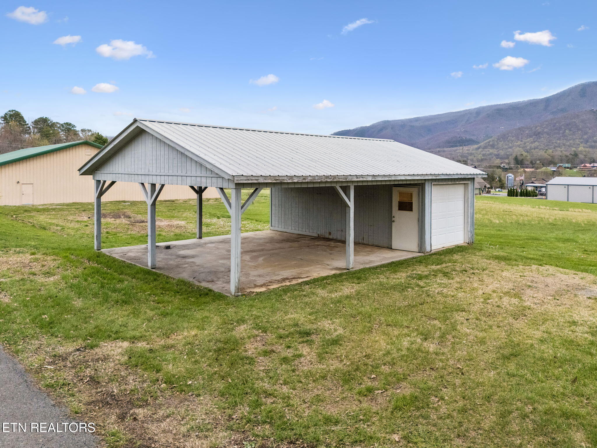 3114 Wearwood Drive Sevierville TN 37862