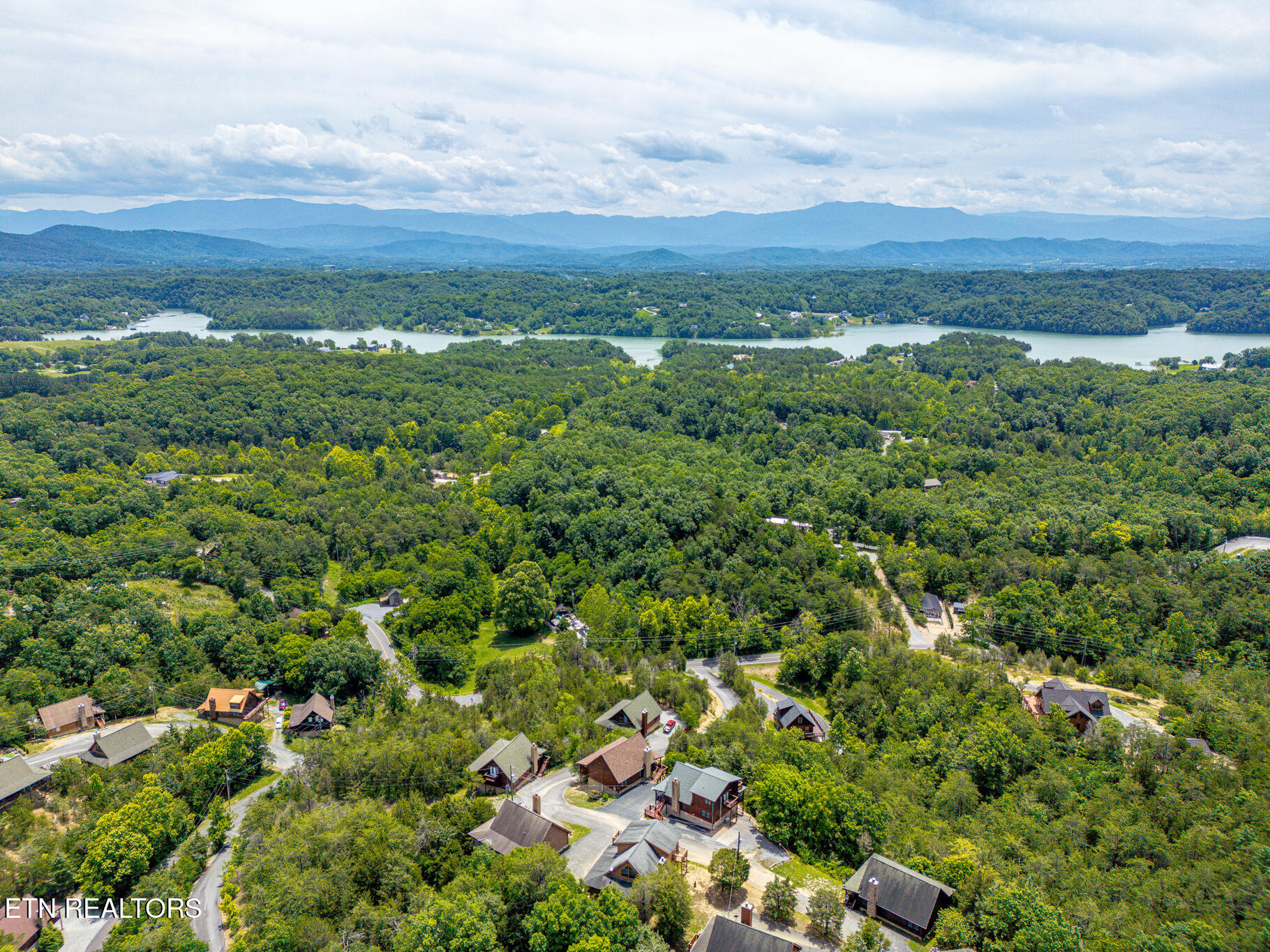 2626 Camden Way Sevierville TN 37876