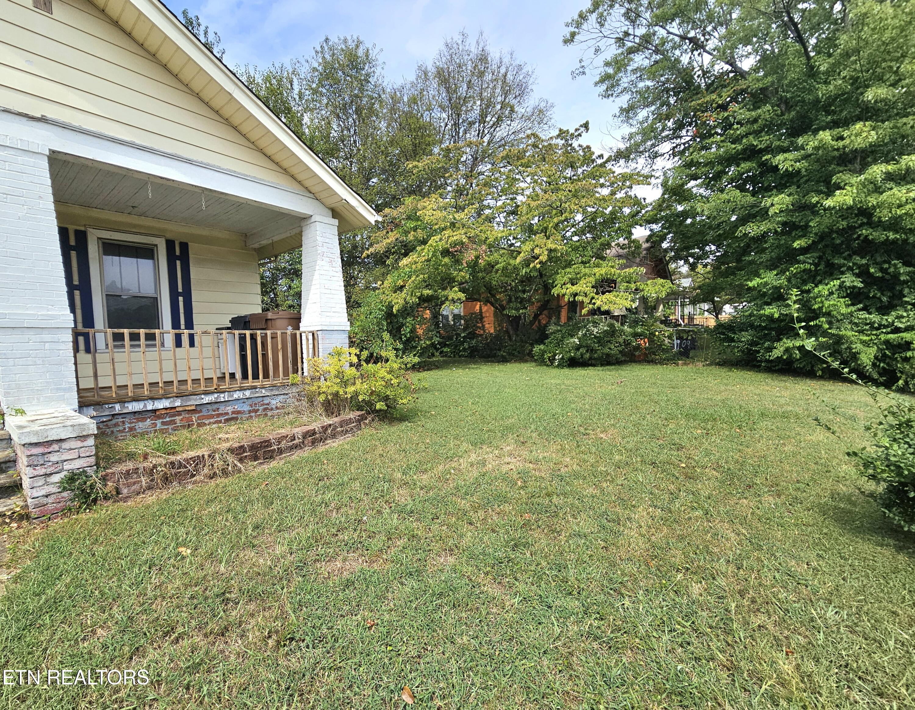1701 Henrietta Avenue Knoxville TN 37915