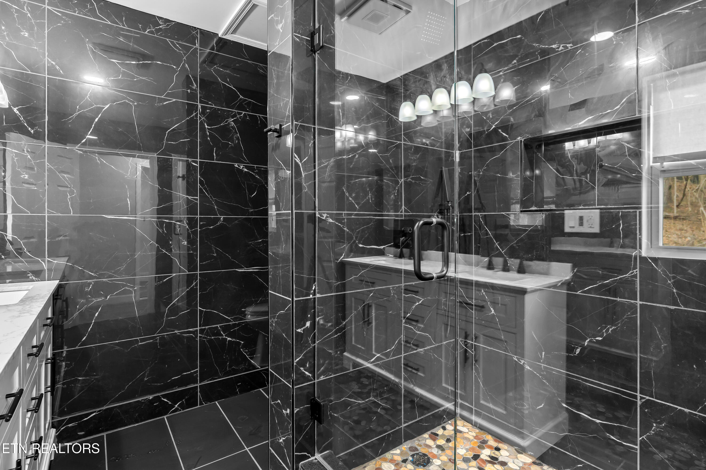 4431 Deer Run Drive Louisville TN 37777