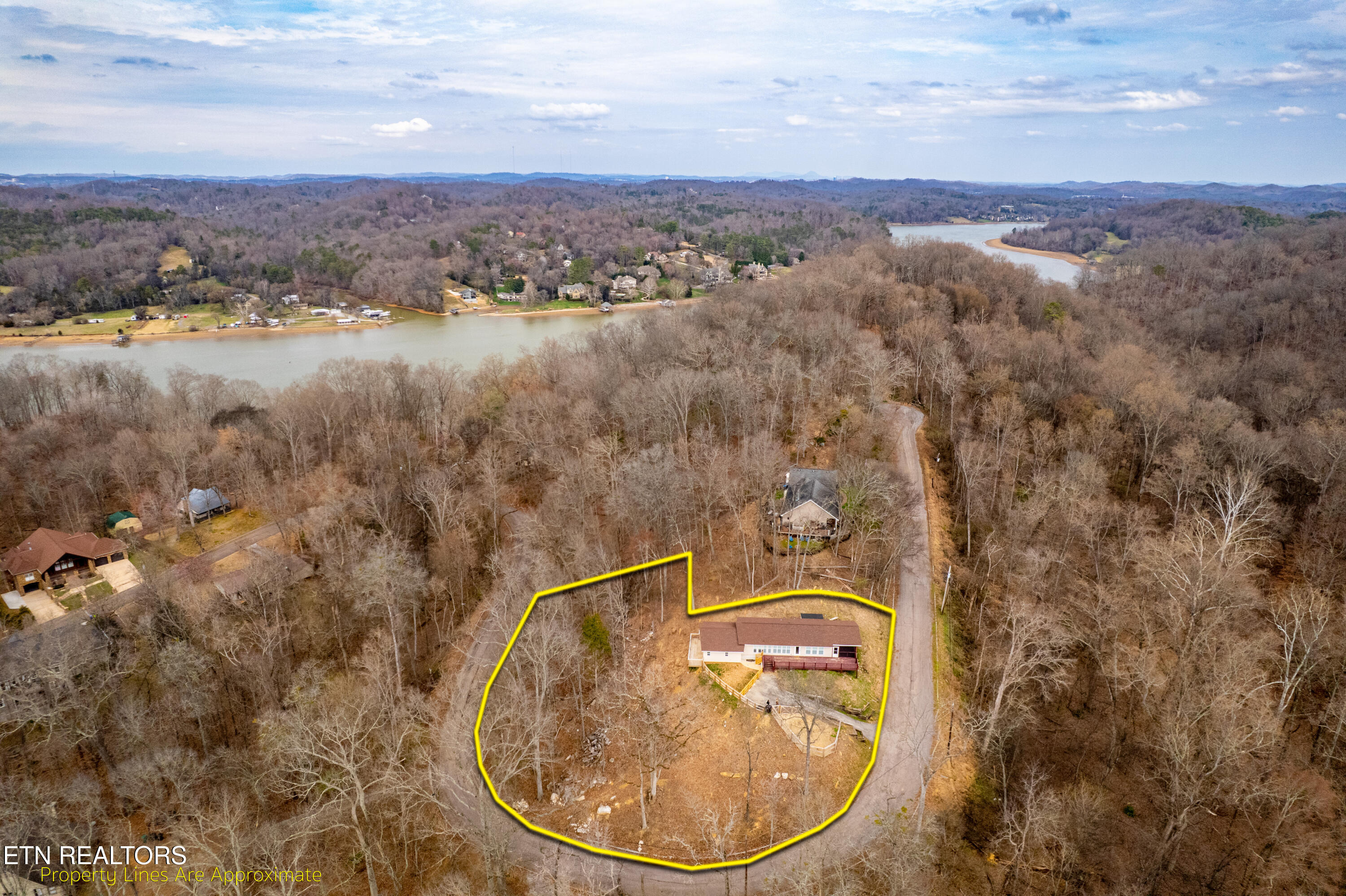 4431 Deer Run Drive Louisville TN 37777