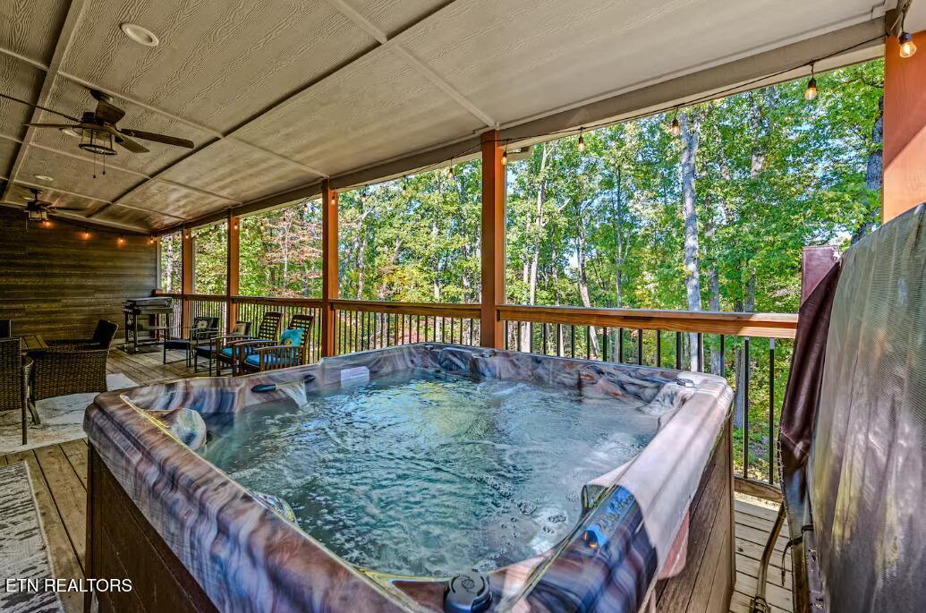 2612 Cloud View Drive Sevierville TN 37862
