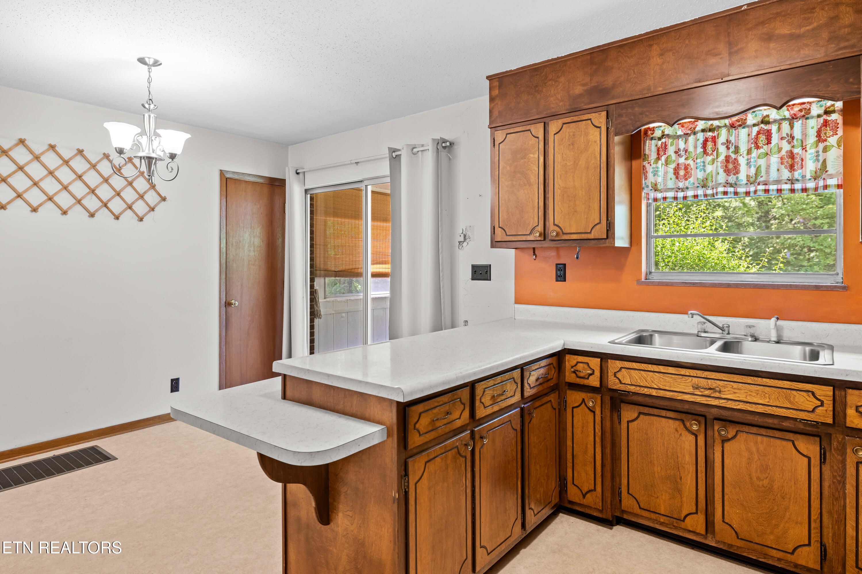 2047 Calderwood Highway Maryville TN 37801