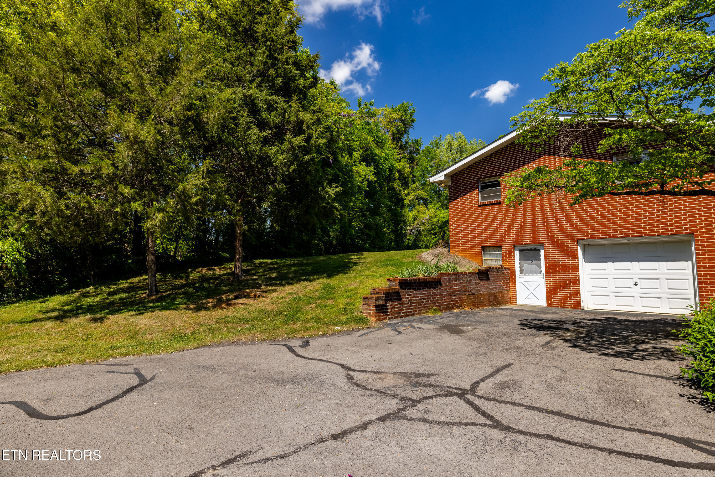 2047 Calderwood Highway Maryville TN 37801