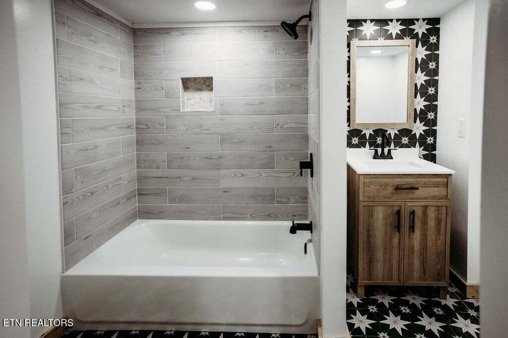 2401 Top View Circle Sevierville TN 37876