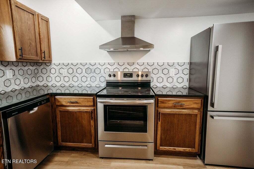 2401 Top View Circle Sevierville TN 37876