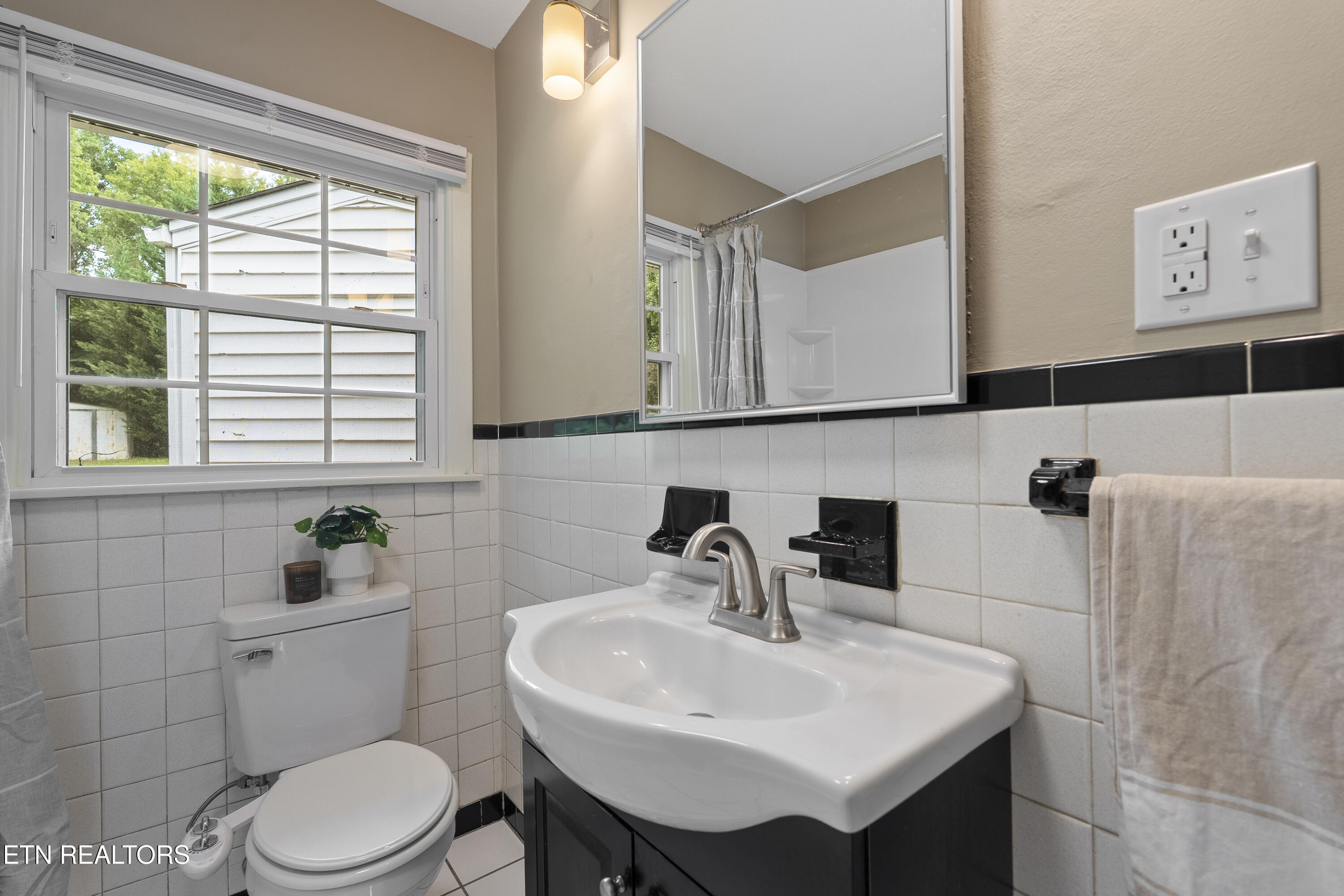 515 Goldfinch Avenue Knoxville TN 37920