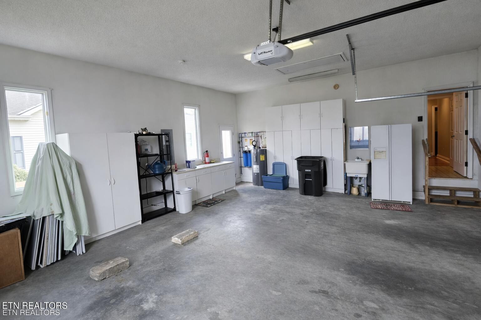 122 Kenosha Lane Loudon TN 37774