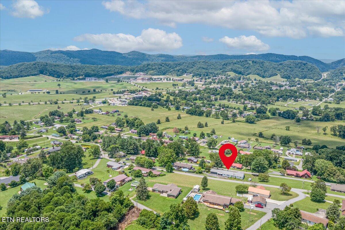 187 Oxford Circle Harrogate TN 37752