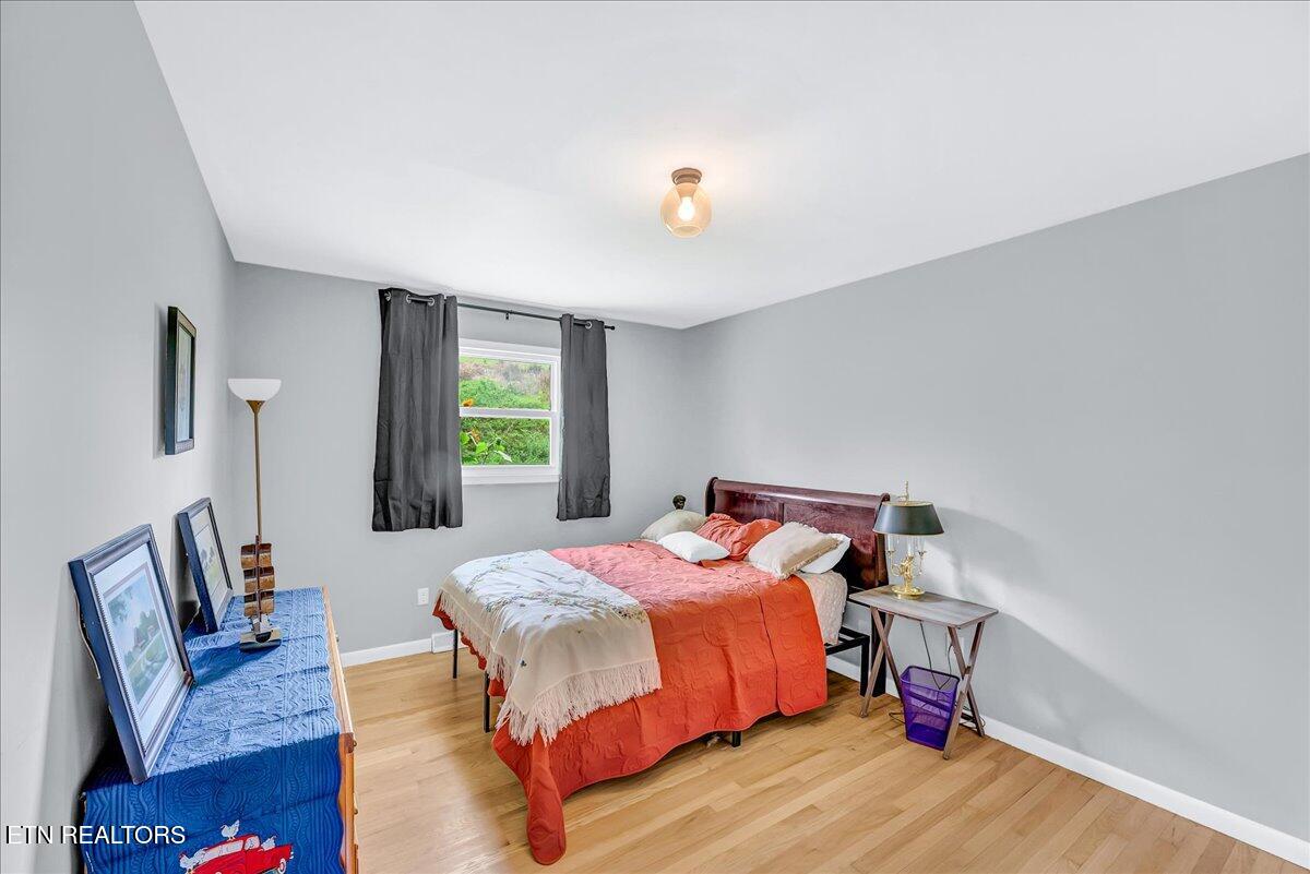 187 Oxford Circle Harrogate TN 37752