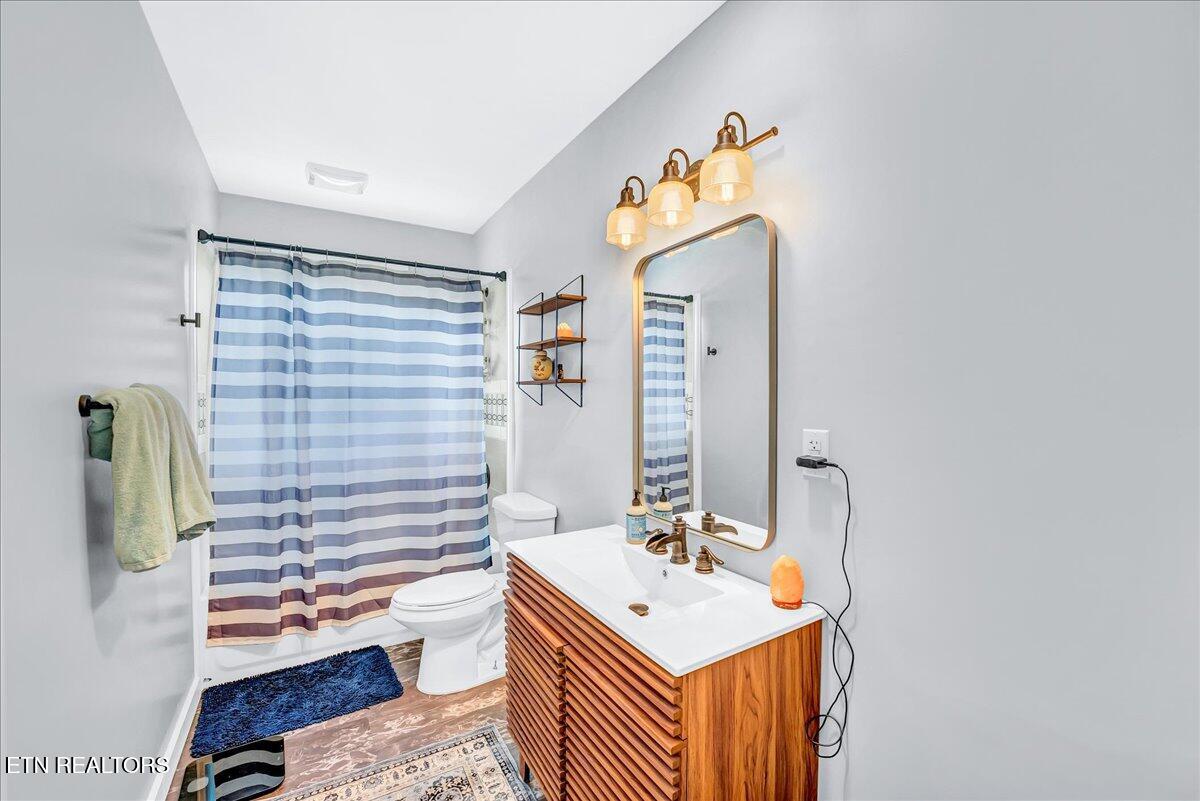 187 Oxford Circle Harrogate TN 37752