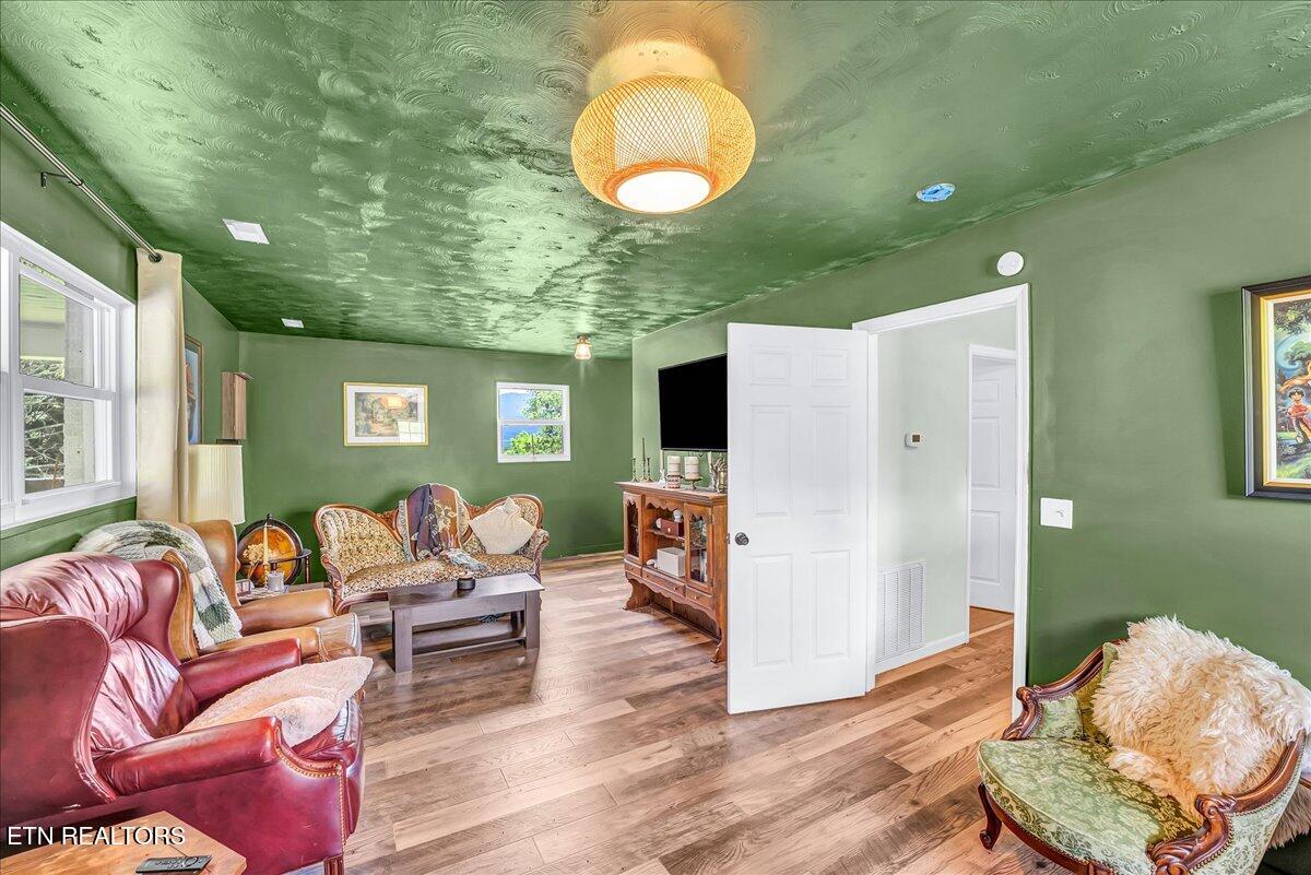 187 Oxford Circle Harrogate TN 37752