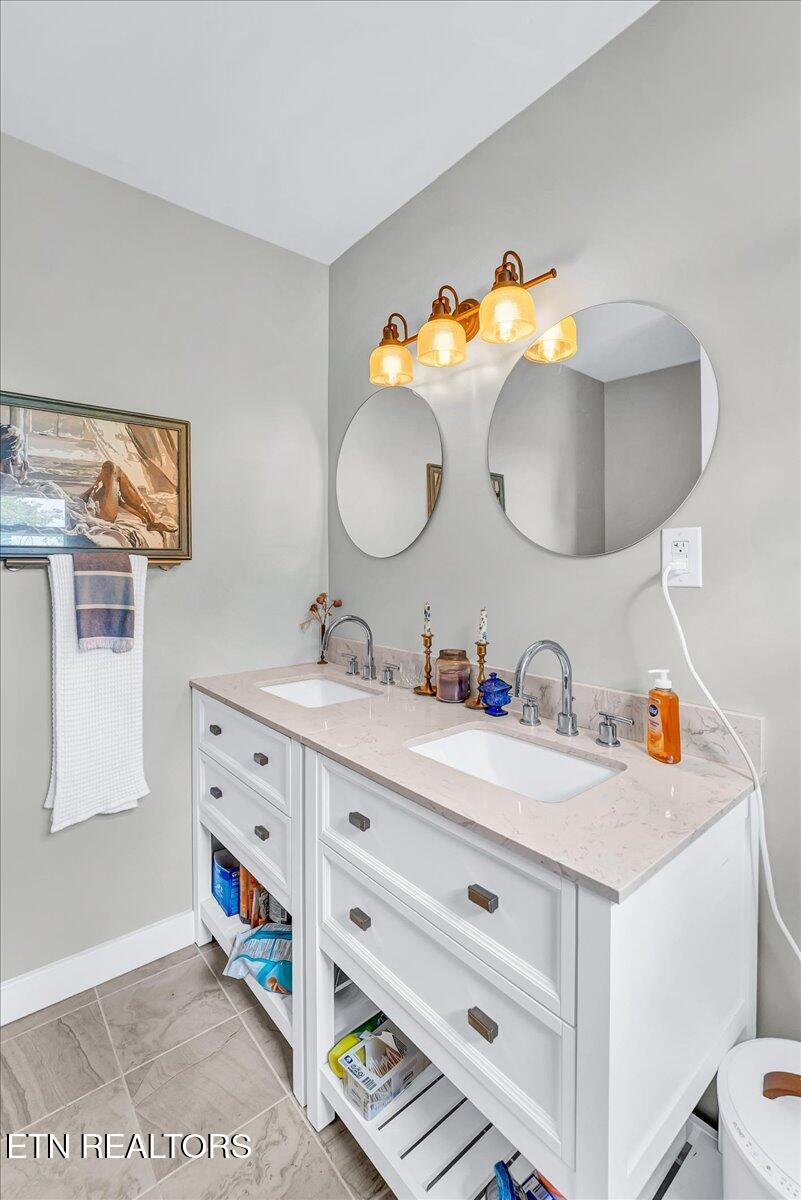 187 Oxford Circle Harrogate TN 37752