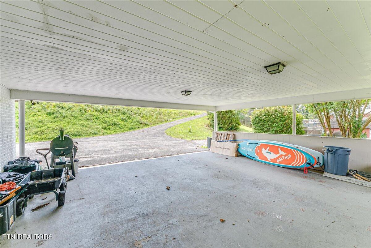 187 Oxford Circle Harrogate TN 37752