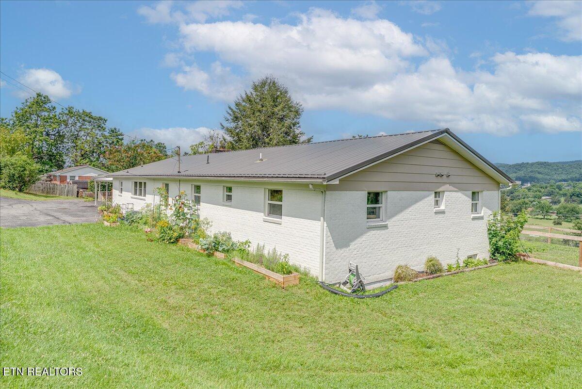 187 Oxford Circle Harrogate TN 37752