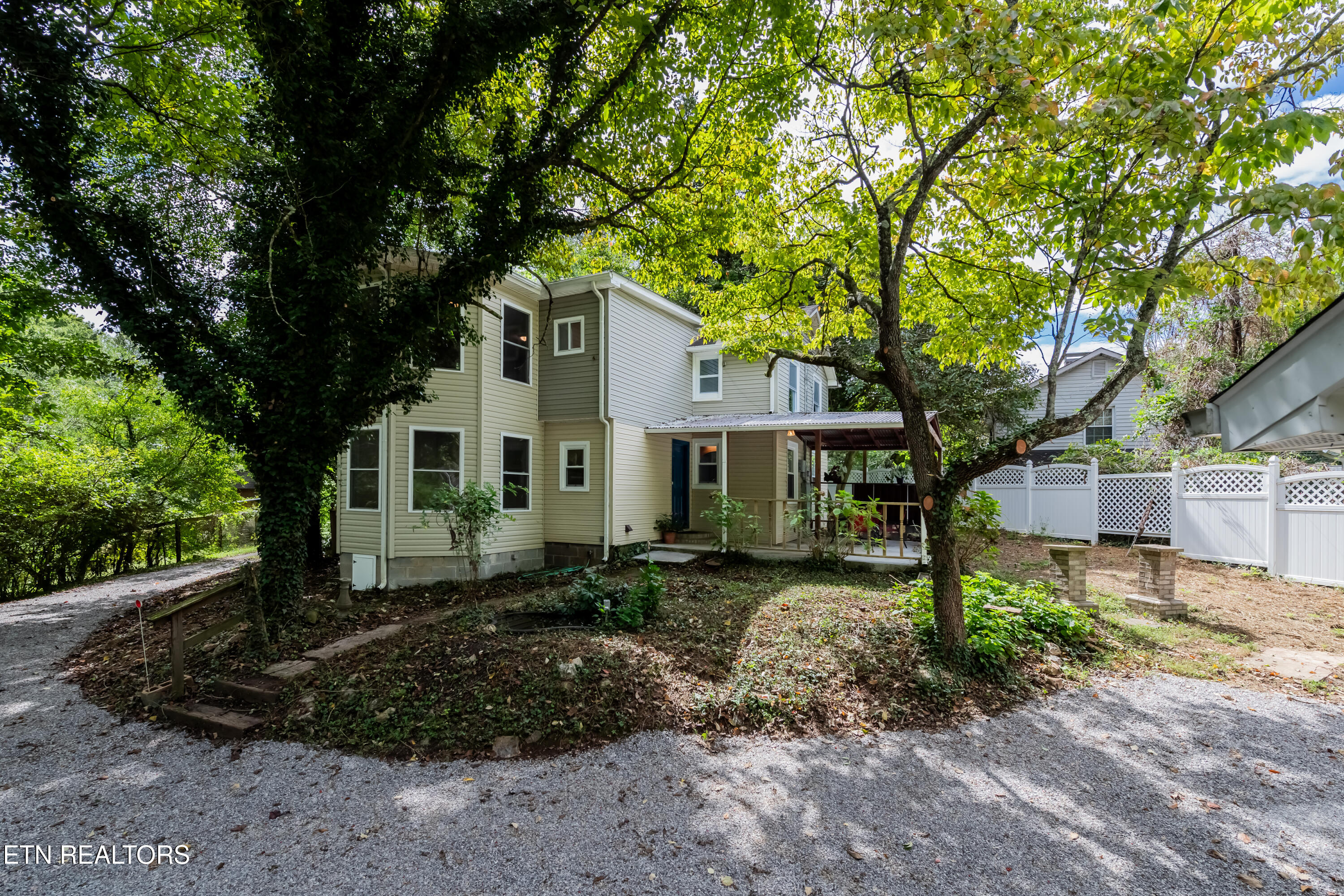 220 Oak Road Norris TN 37828