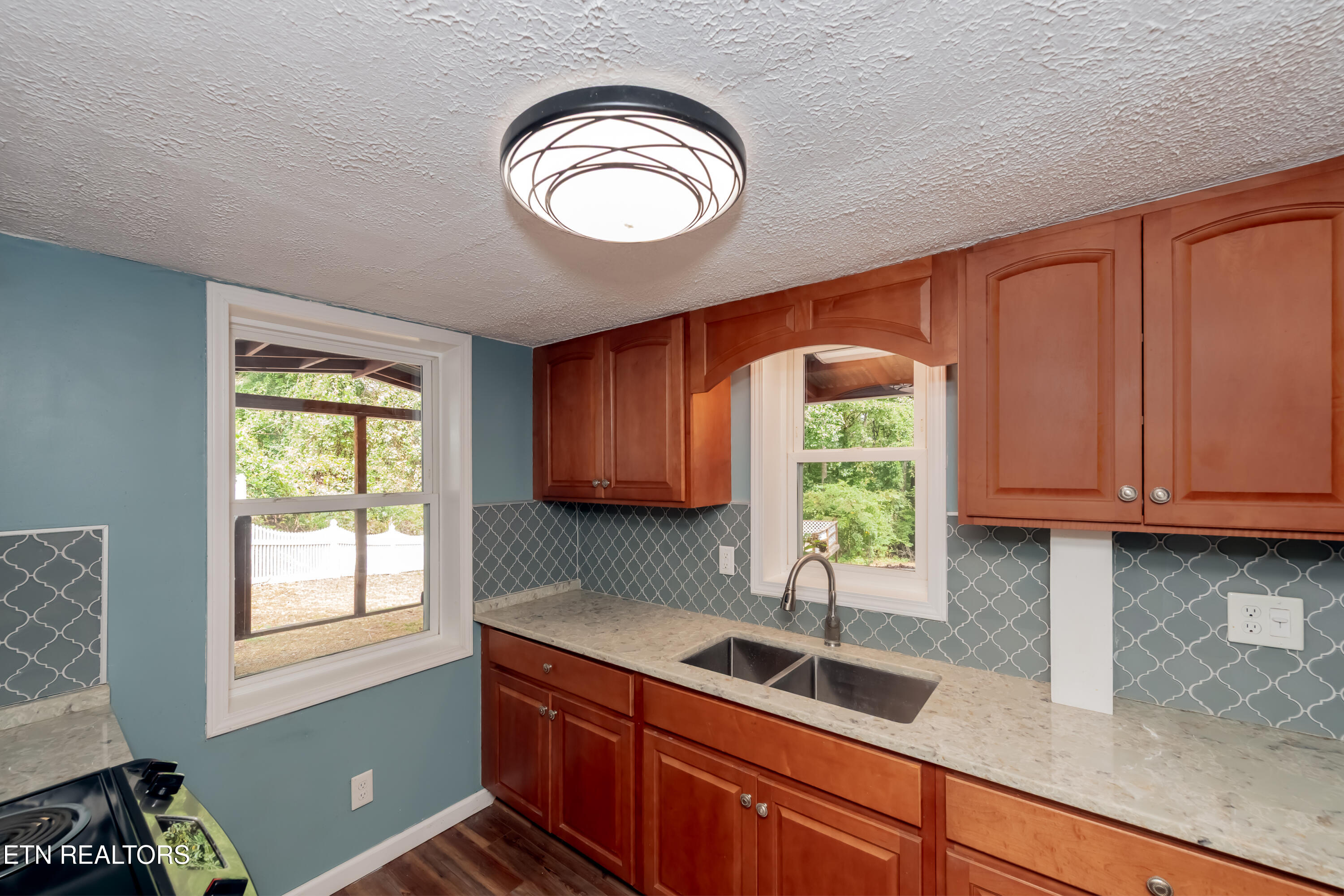 220 Oak Road Norris TN 37828