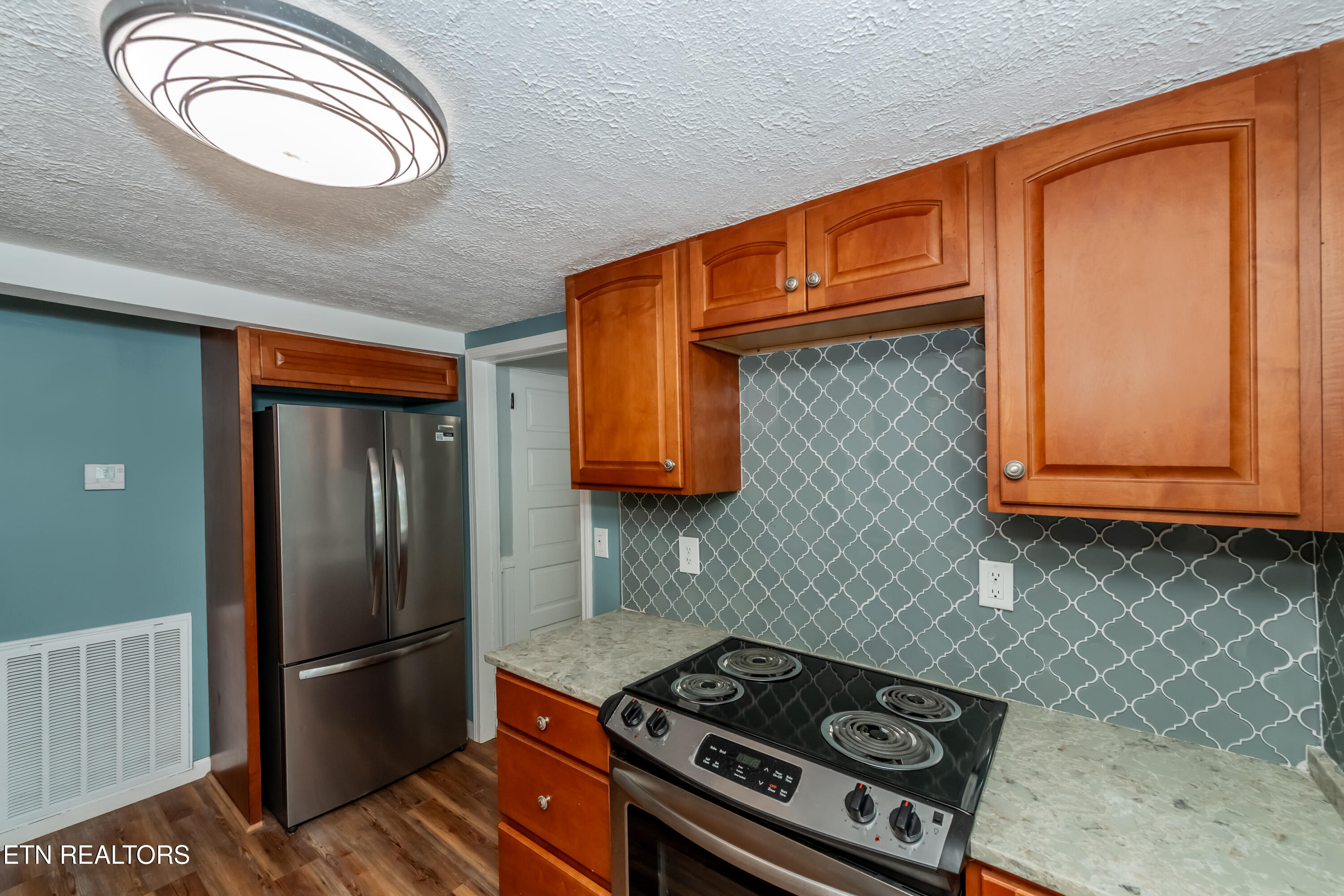 220 Oak Road Norris TN 37828