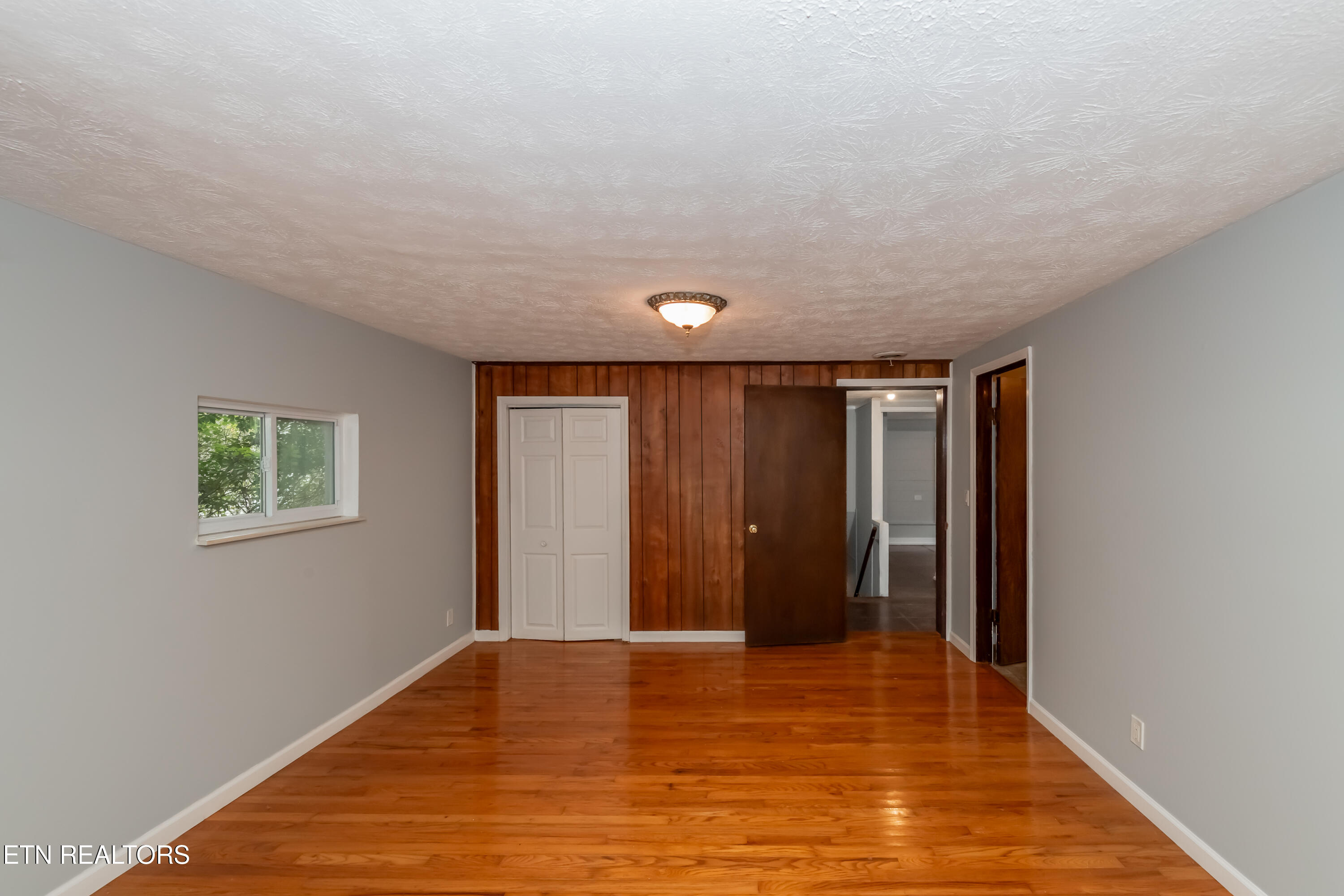 220 Oak Road Norris TN 37828