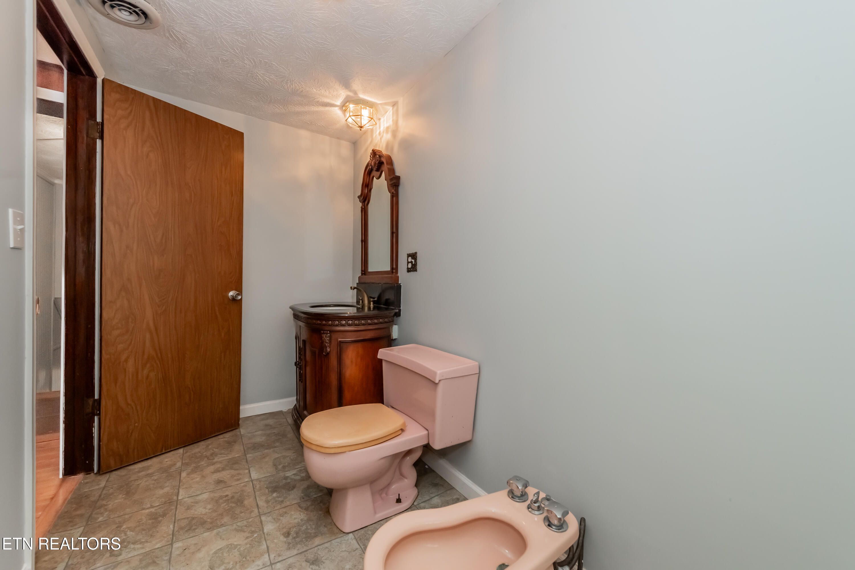 220 Oak Road Norris TN 37828
