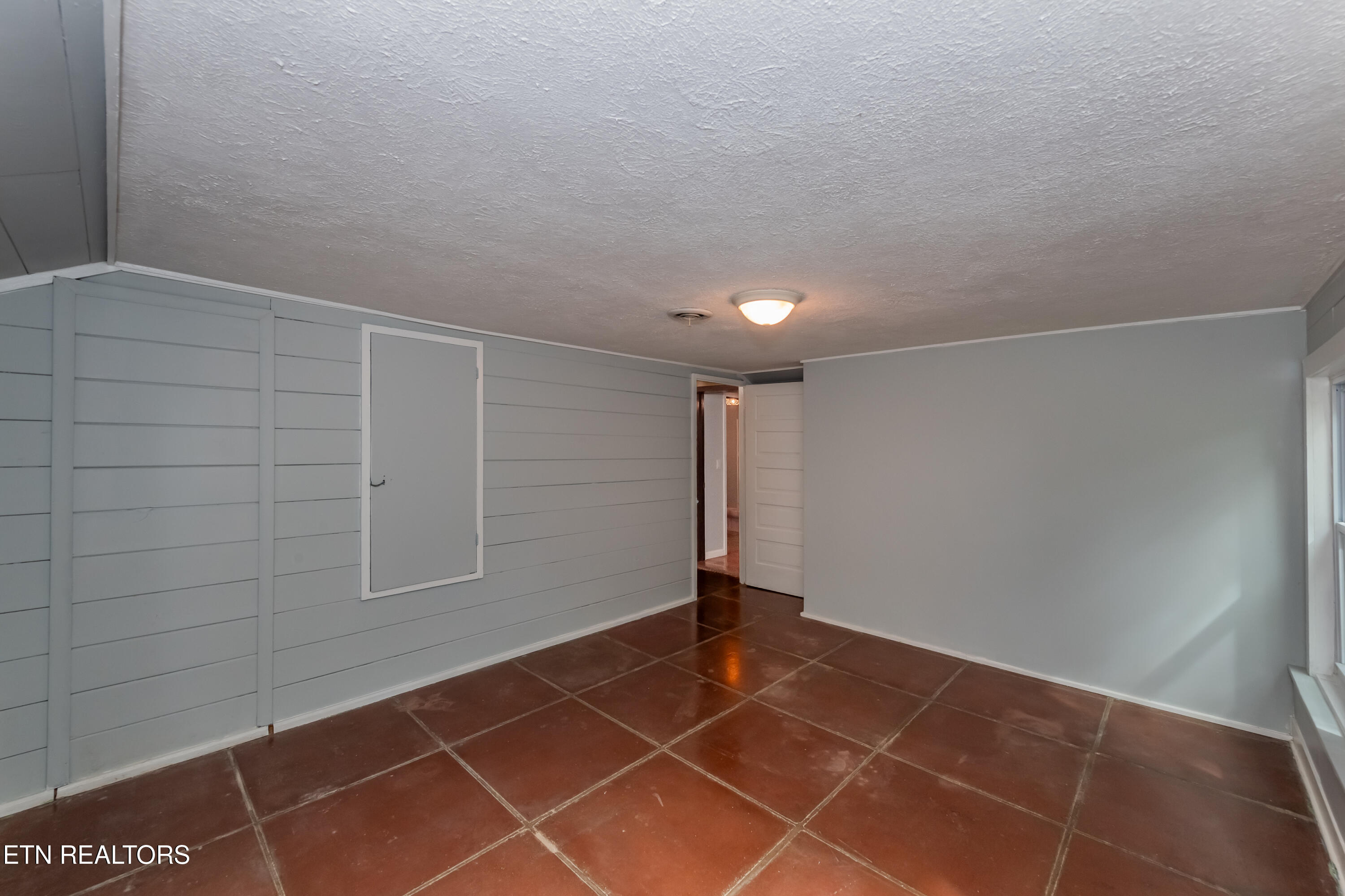 220 Oak Road Norris TN 37828