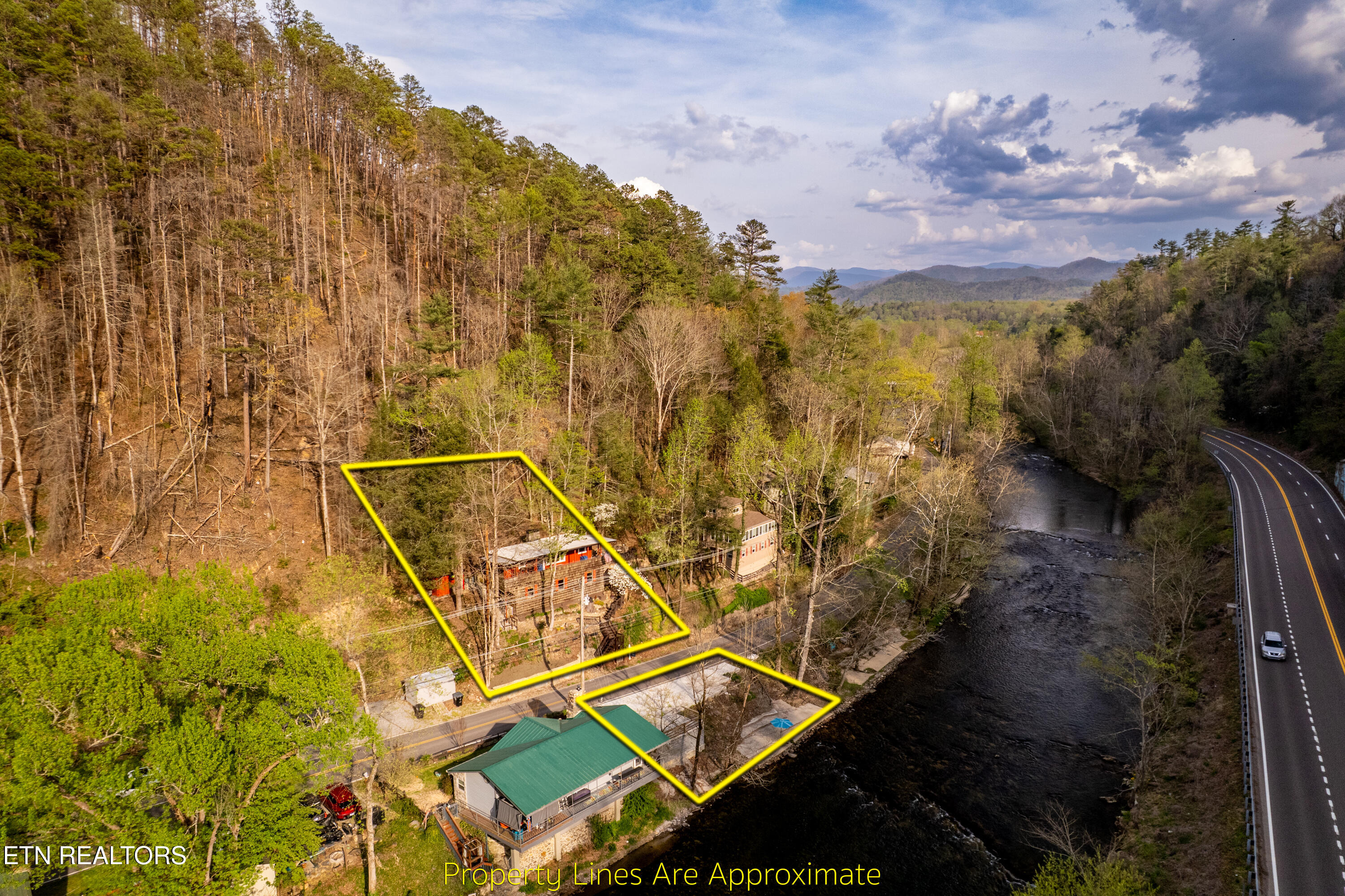 6851 Old Walland Highway Townsend TN 37882