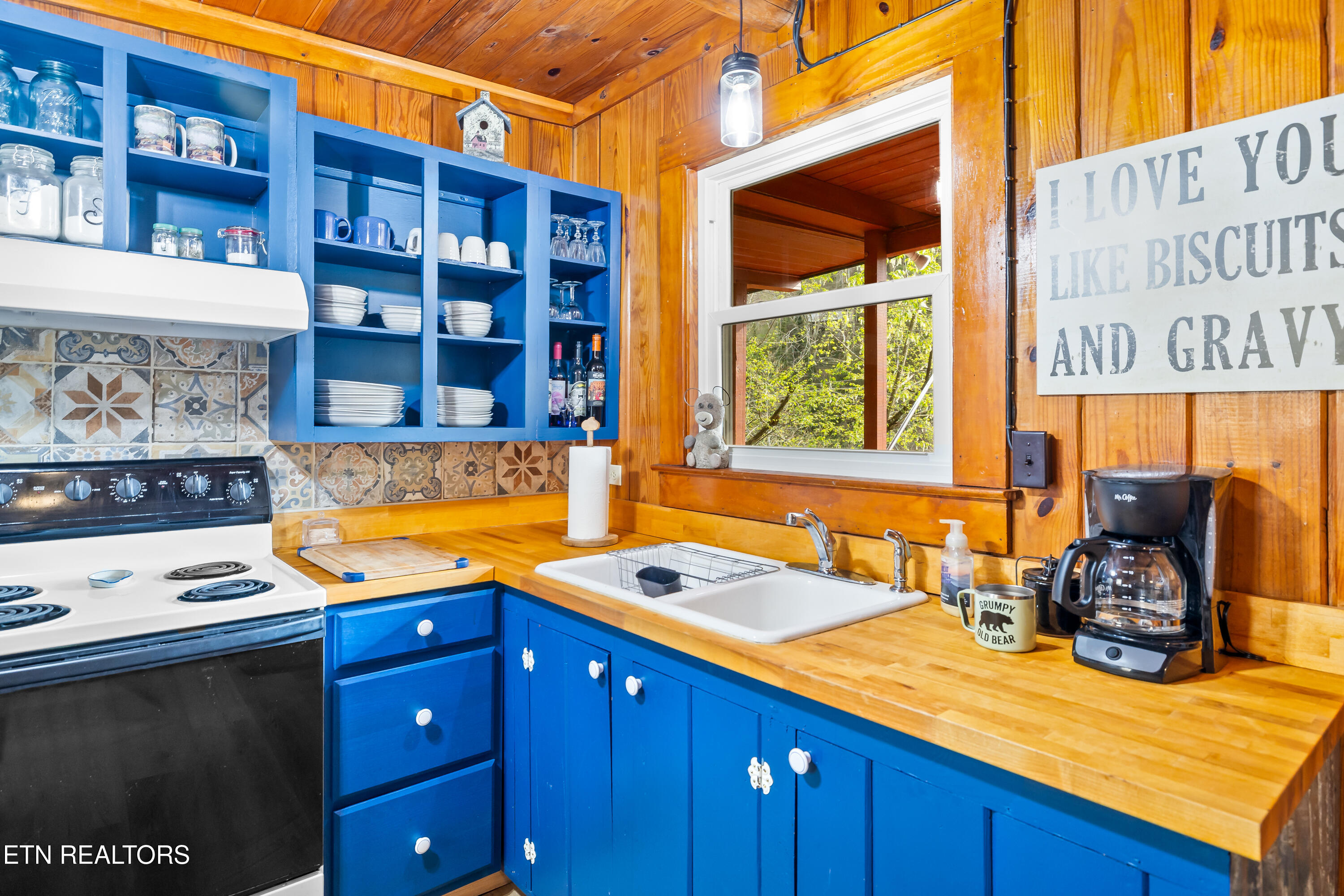 6851 Old Walland Highway Townsend TN 37882