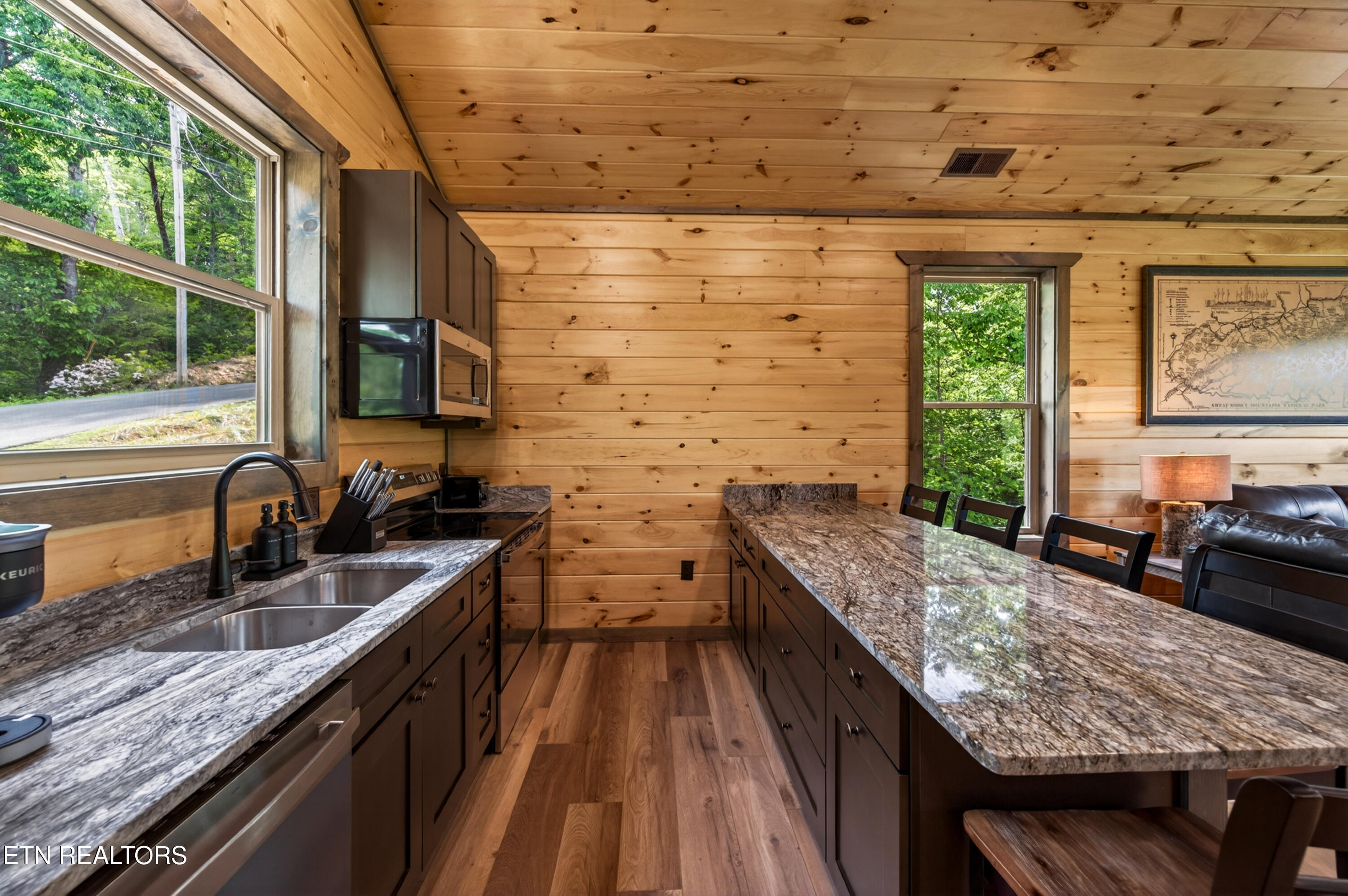 756 Ski View Lane Sevierville TN 37876