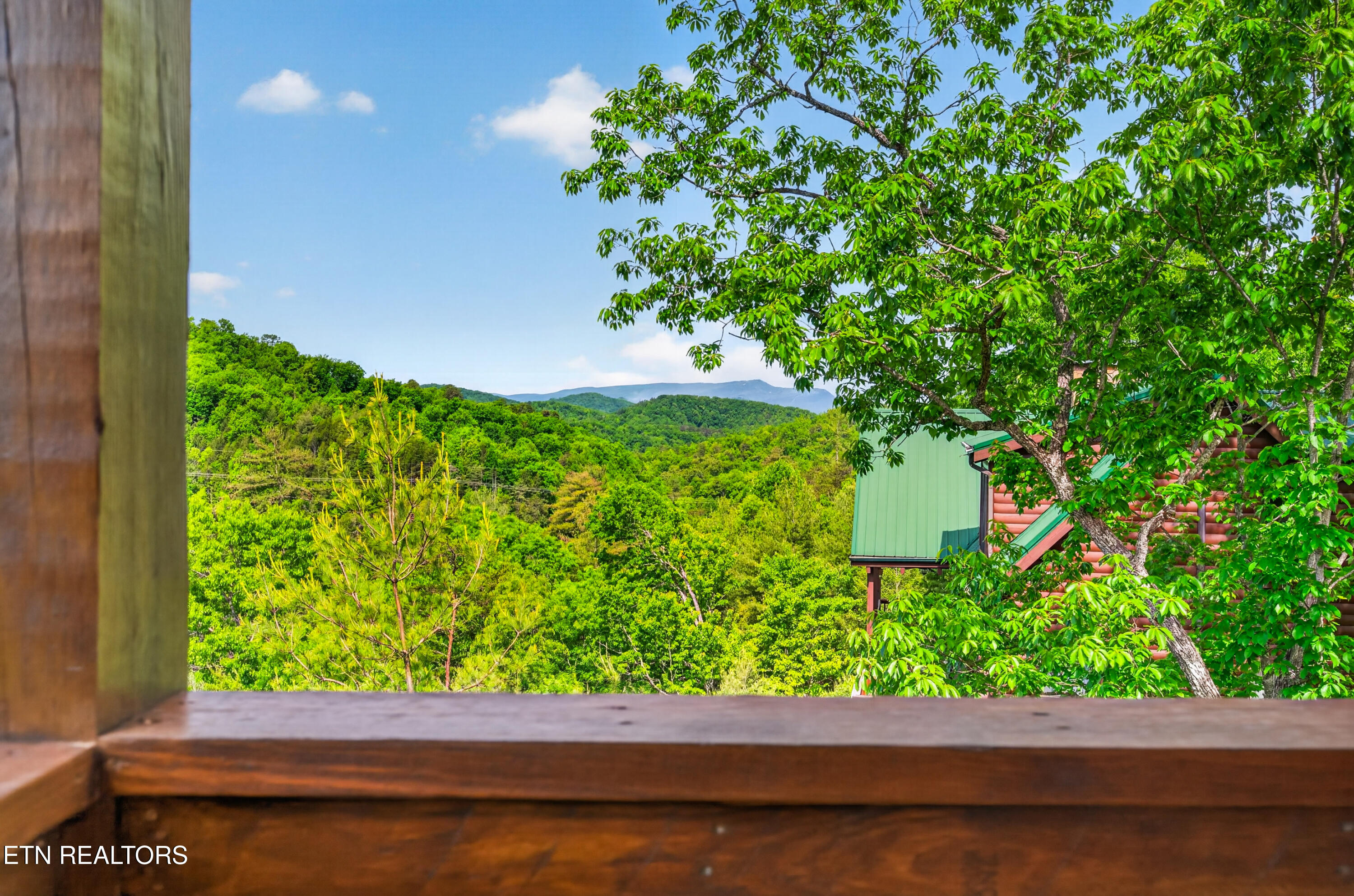 756 Ski View Lane Sevierville TN 37876