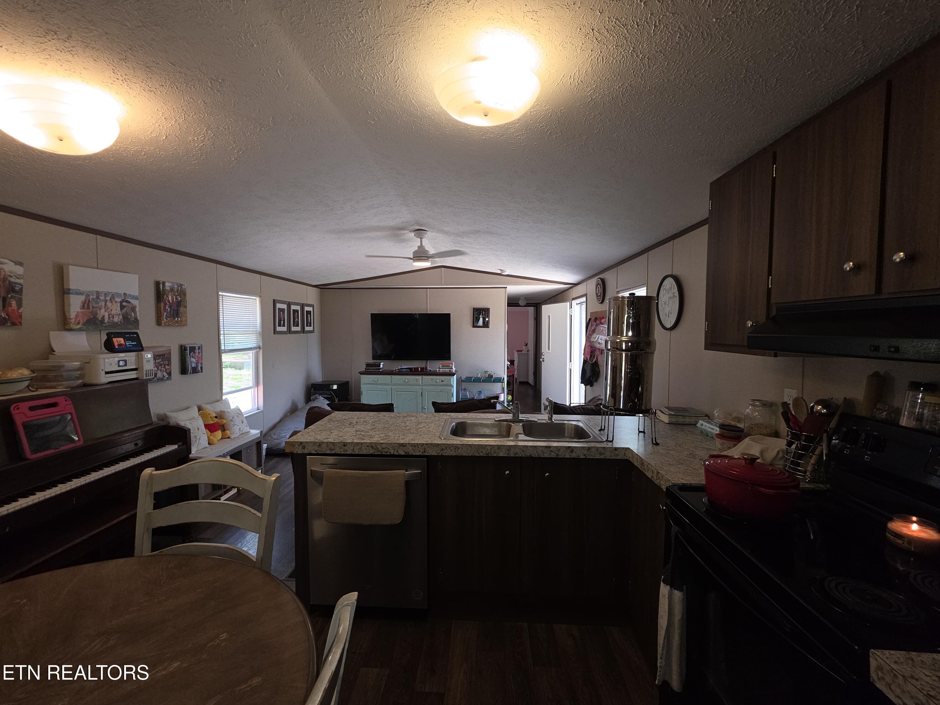 1220 Raven Hill Road Tazewell TN 37879