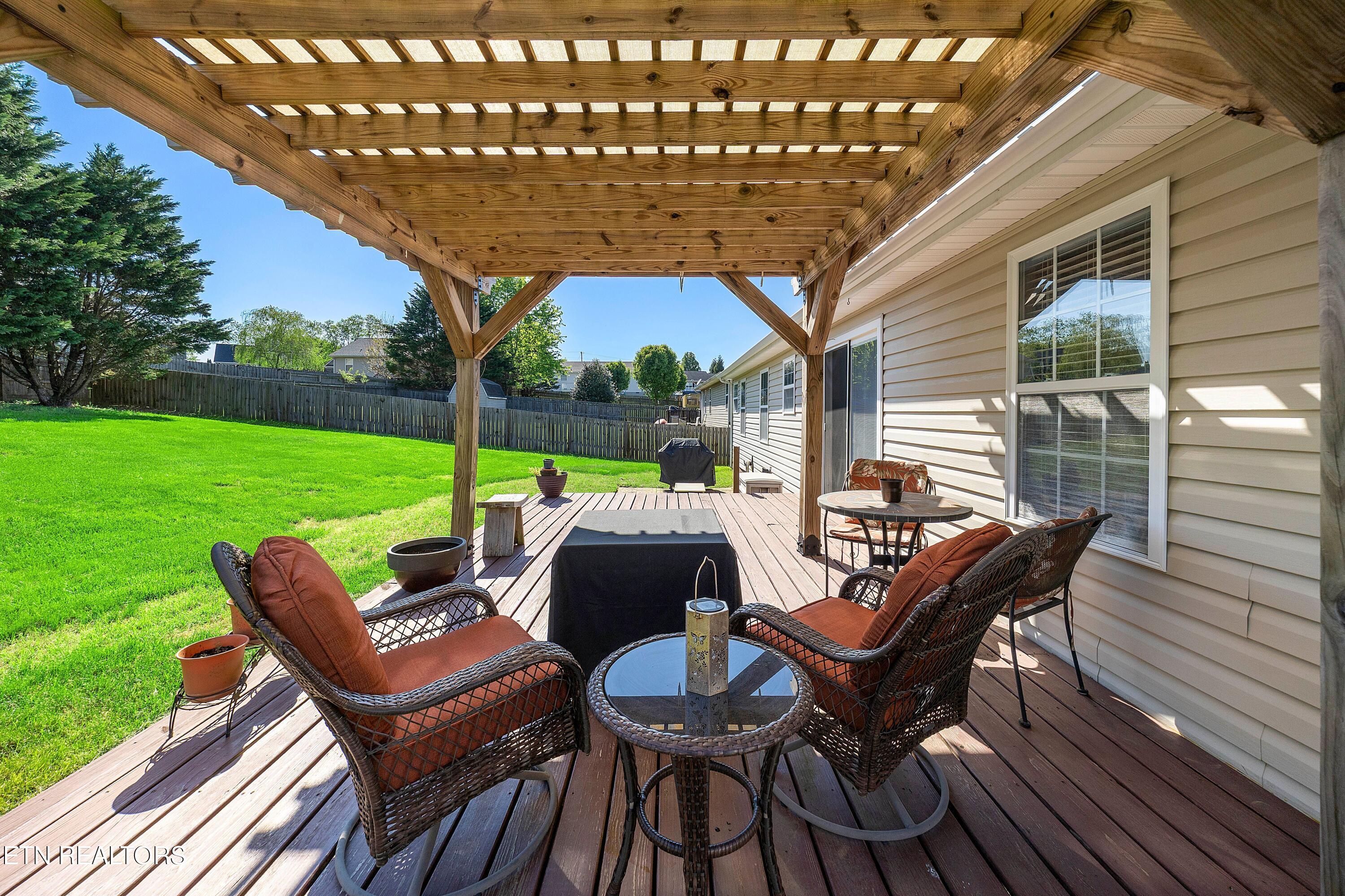 7527 Silveredge Road Knoxville TN 37918