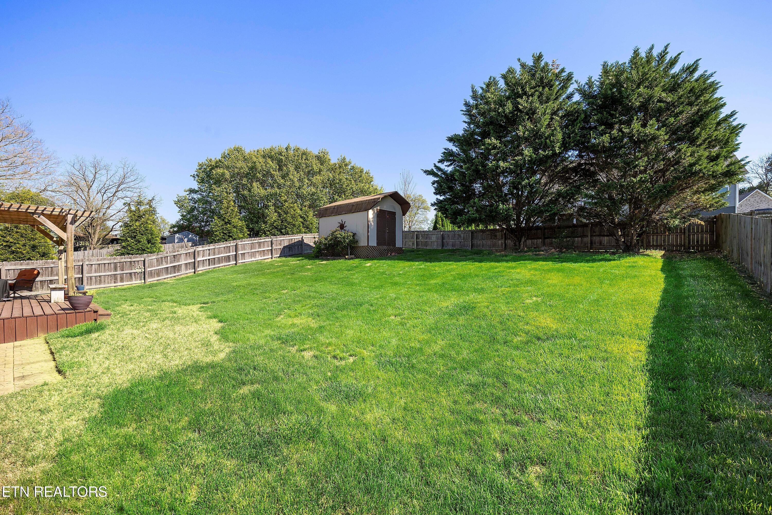 7527 Silveredge Road Knoxville TN 37918