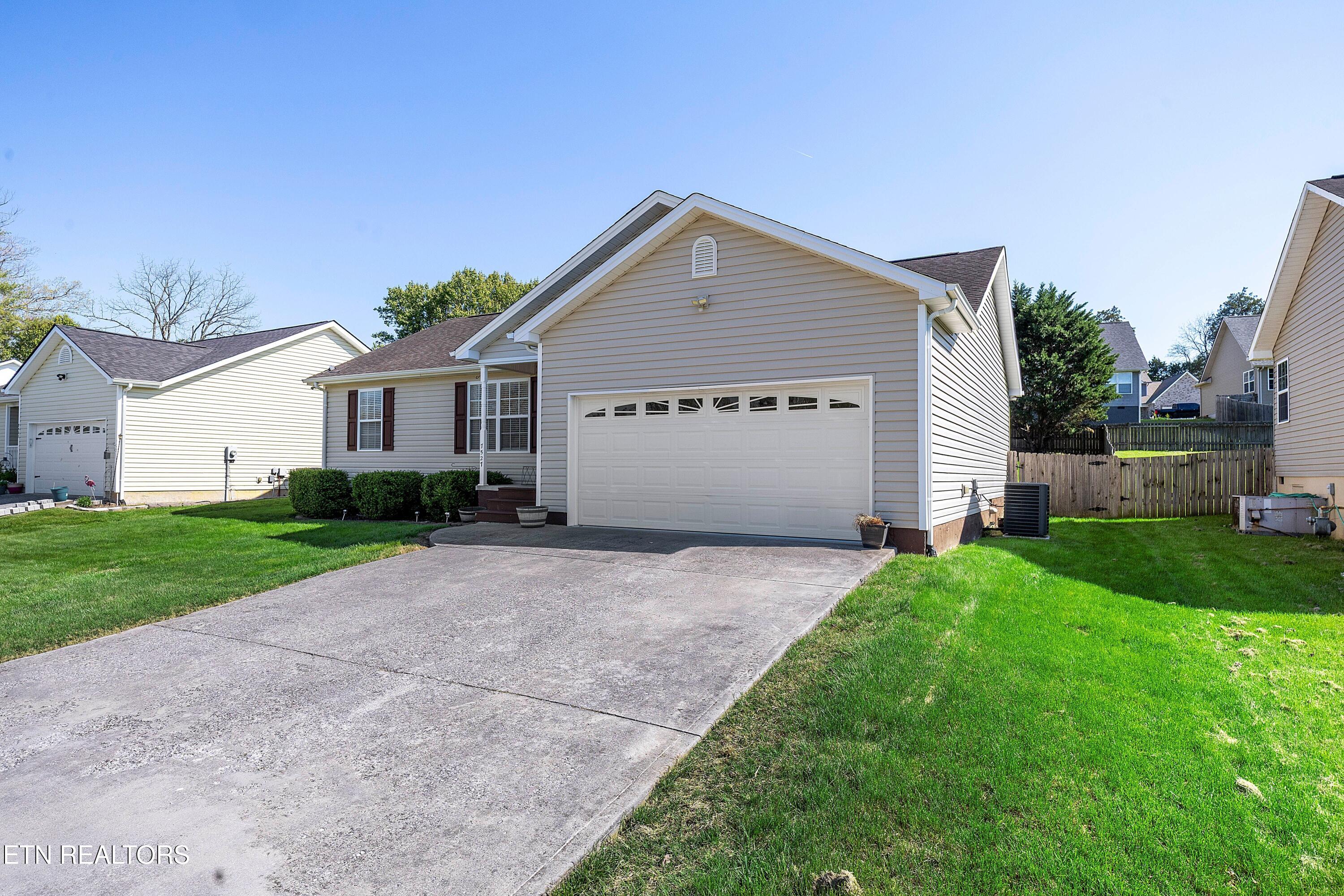 7527 Silveredge Road Knoxville TN 37918