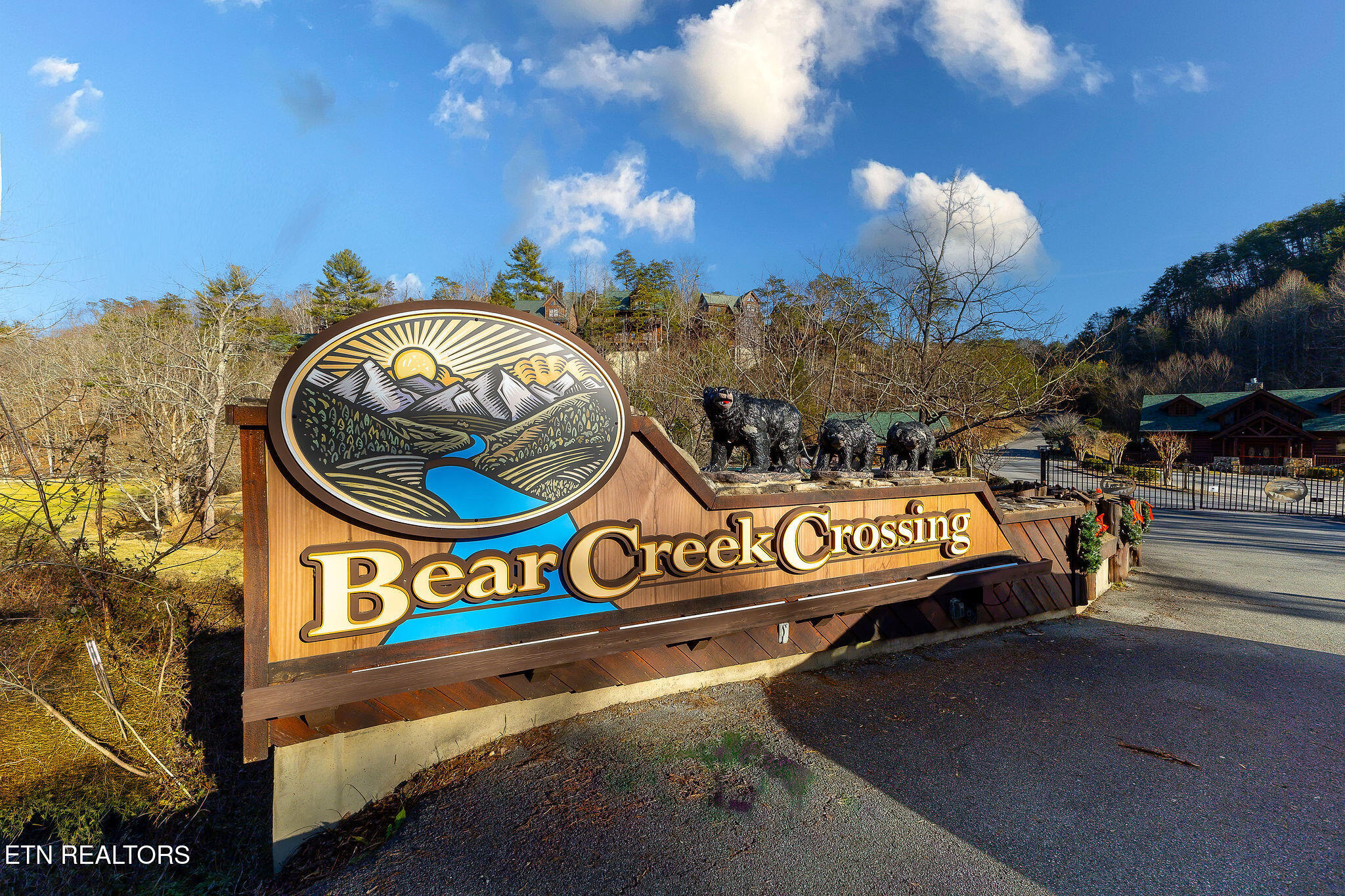 2004 Cougar Crossing Way Sevierville TN 37876