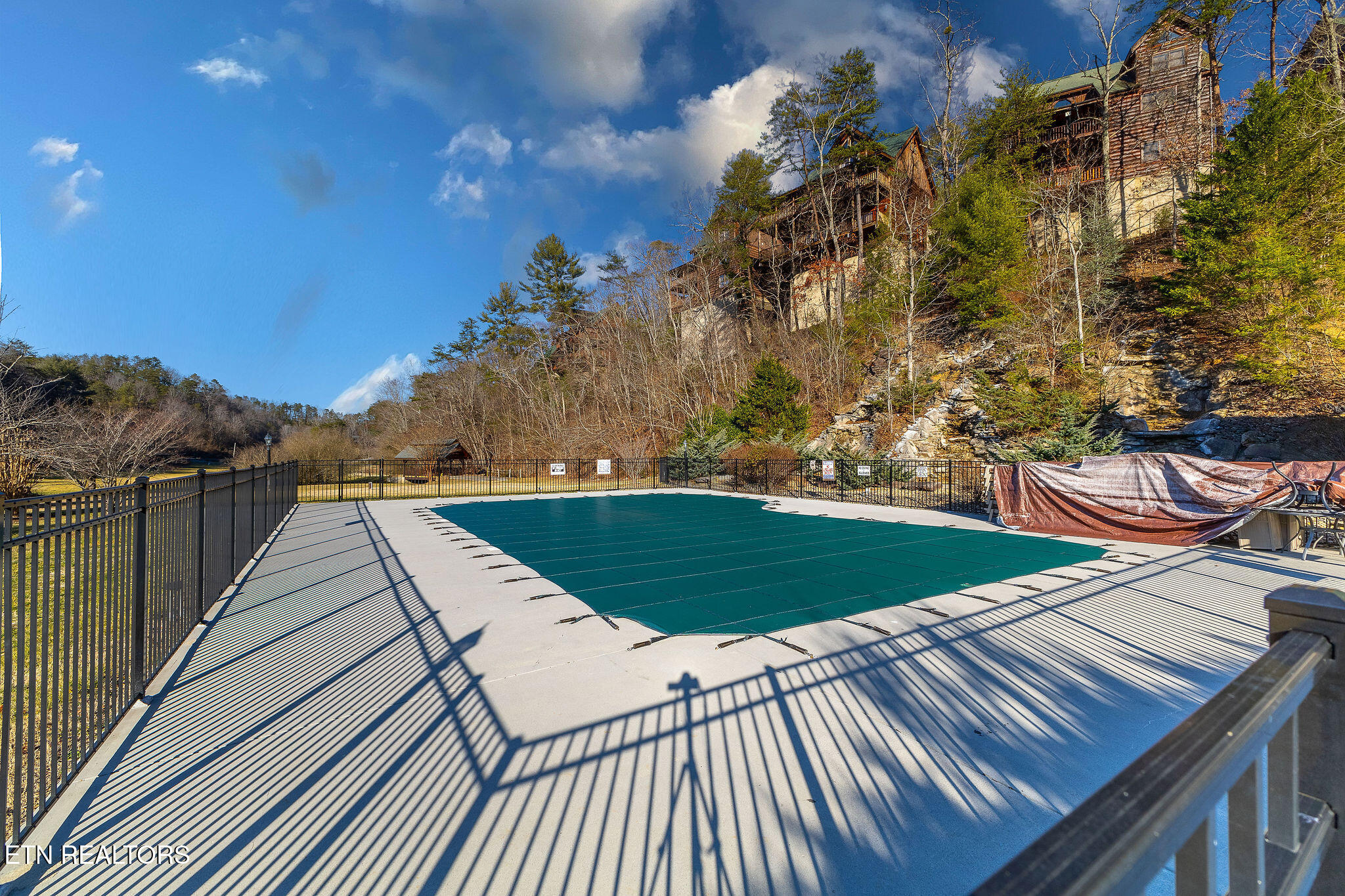 2004 Cougar Crossing Way Sevierville TN 37876
