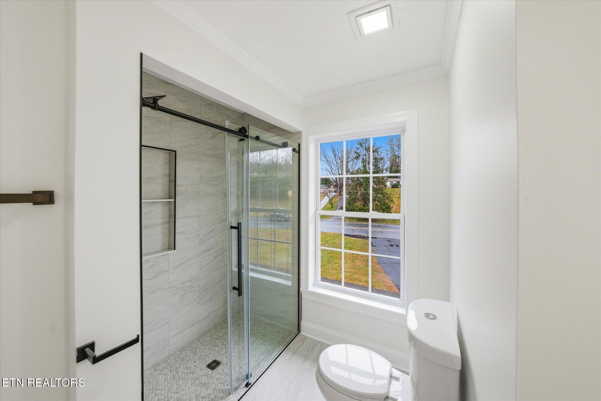 1318 Walters Drive Morristown TN 37814