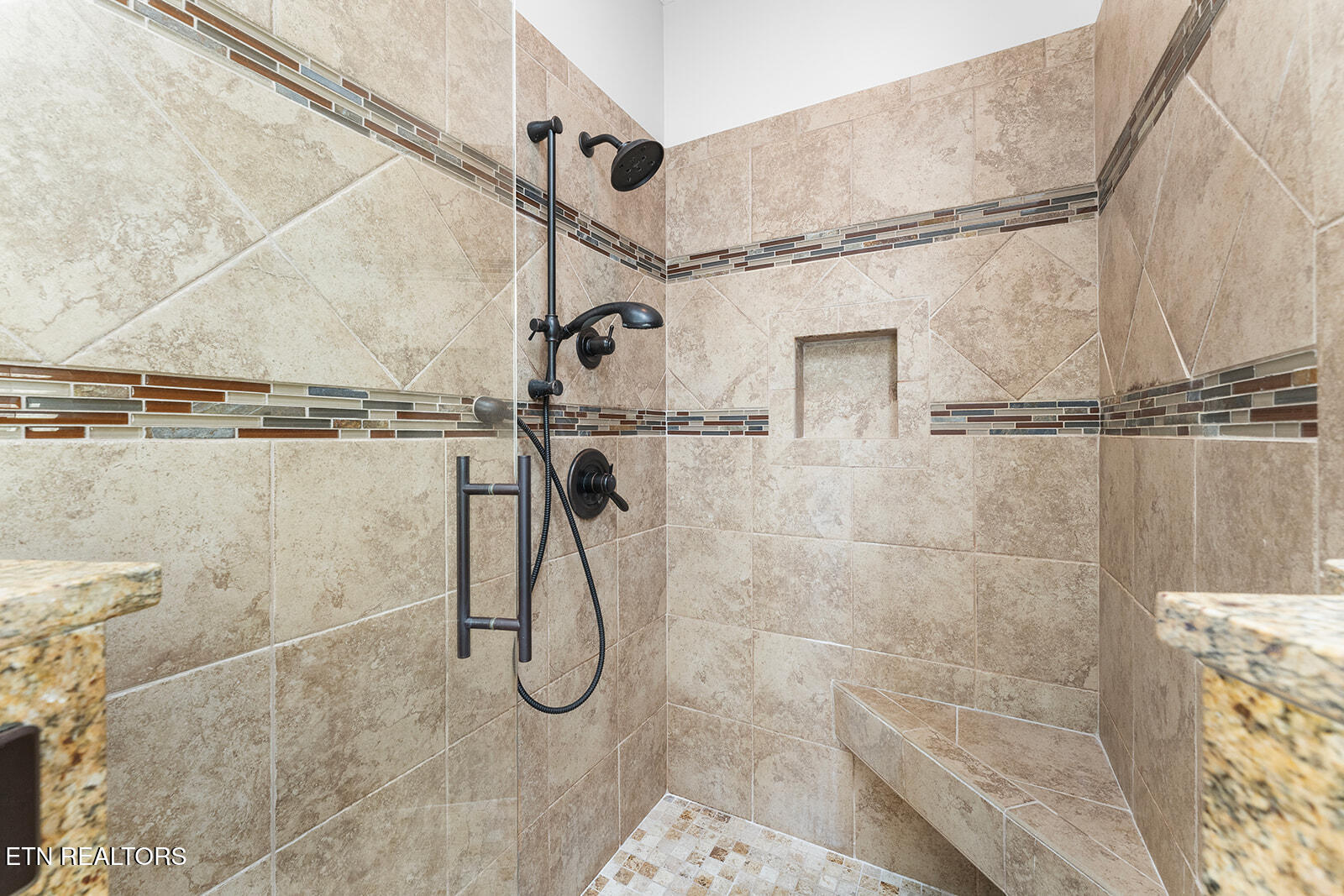 105 Gogeyi Trail Vonore TN 37885