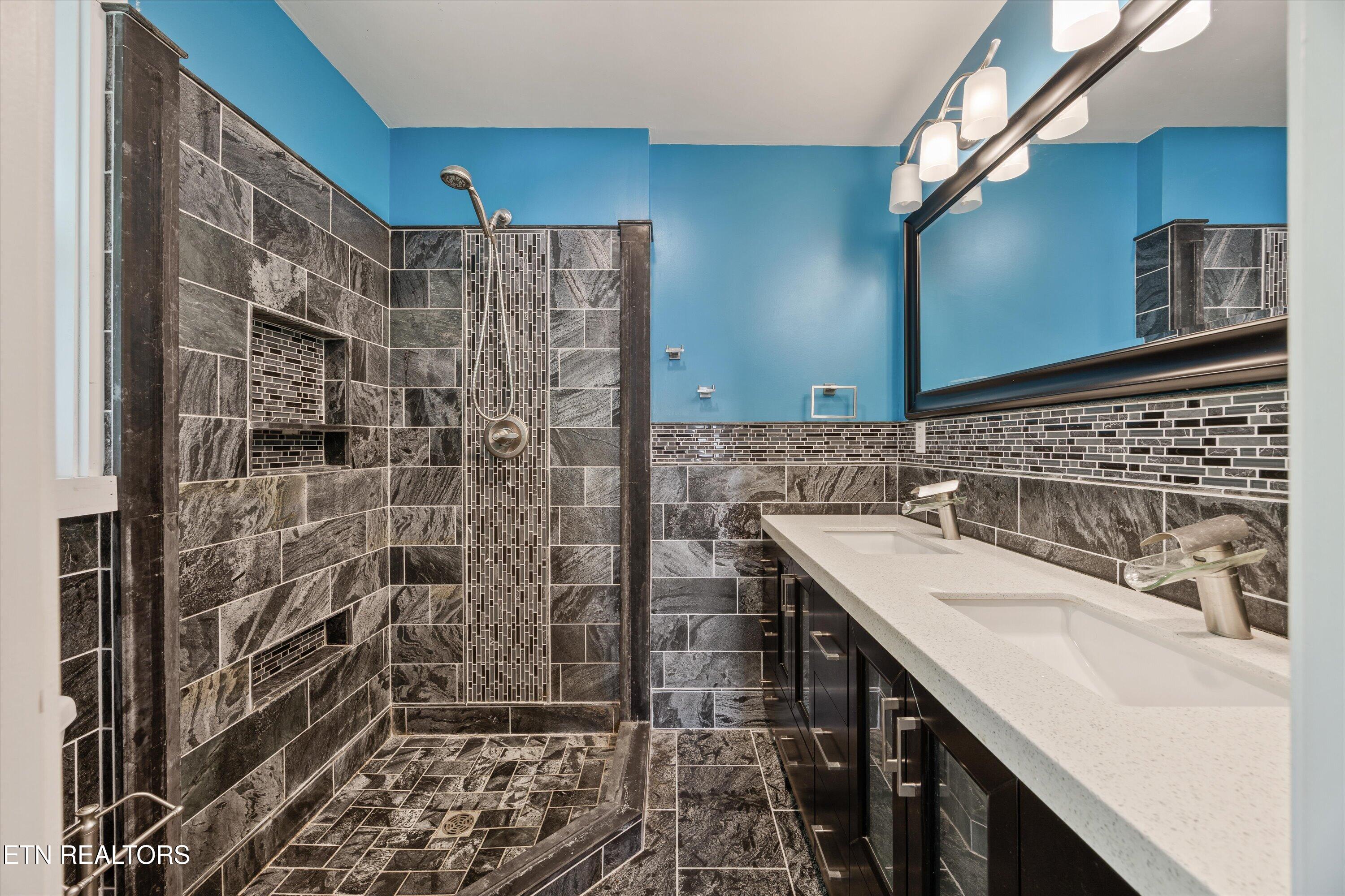 121 Washburn Circle Oak Ridge TN 37830