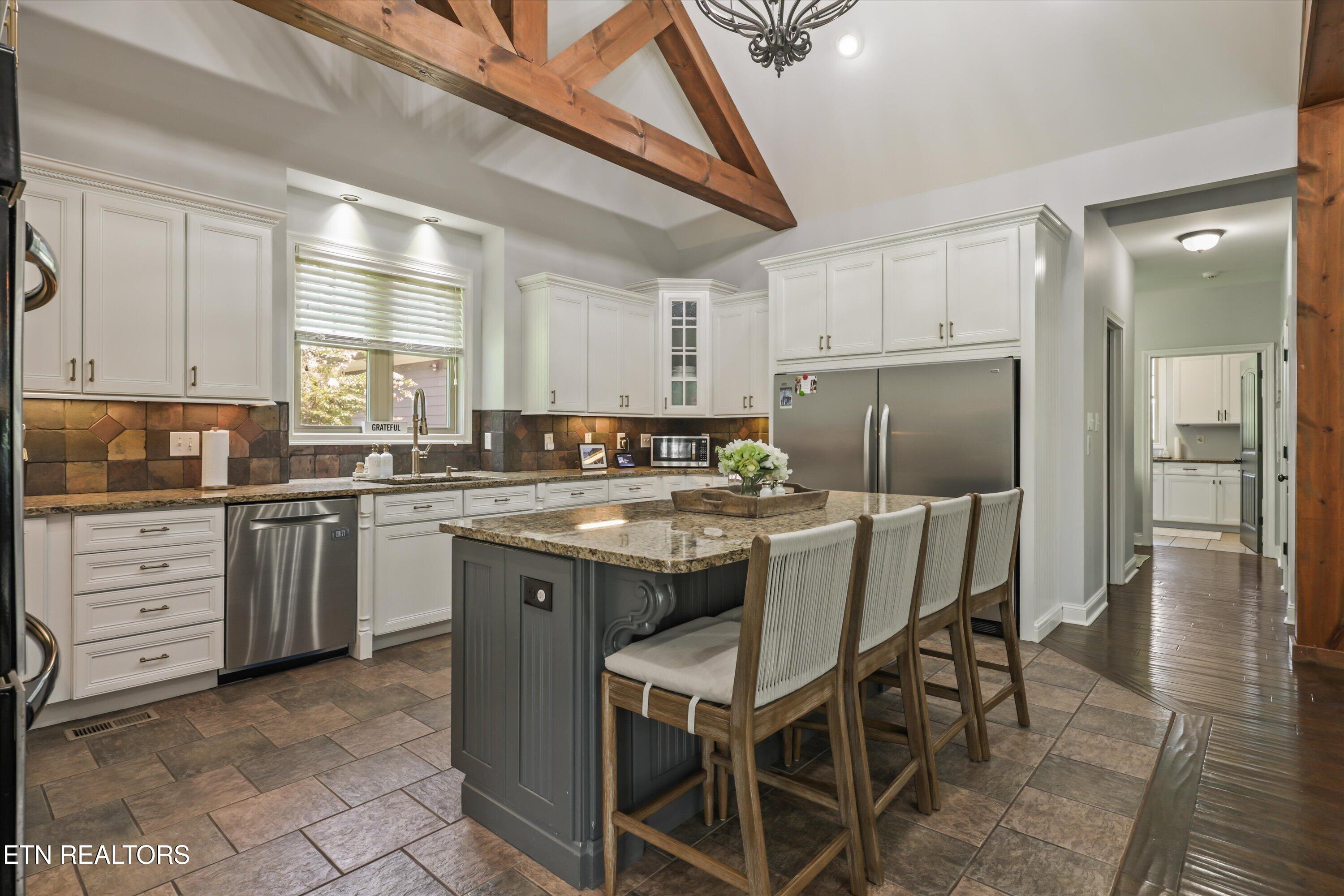 7876 Hines Valley Road Lenoir City TN 37771