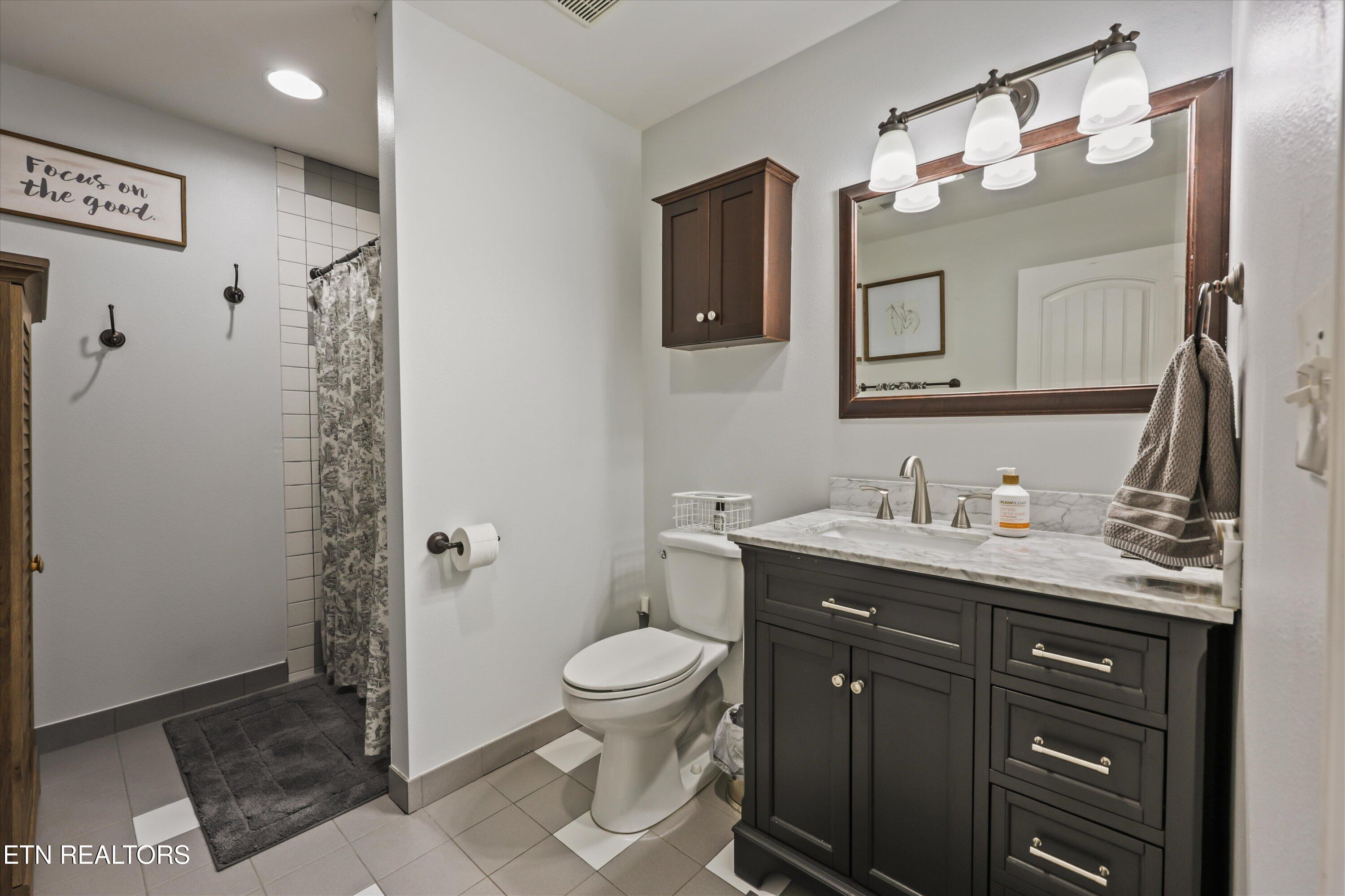 7876 Hines Valley Road Lenoir City TN 37771